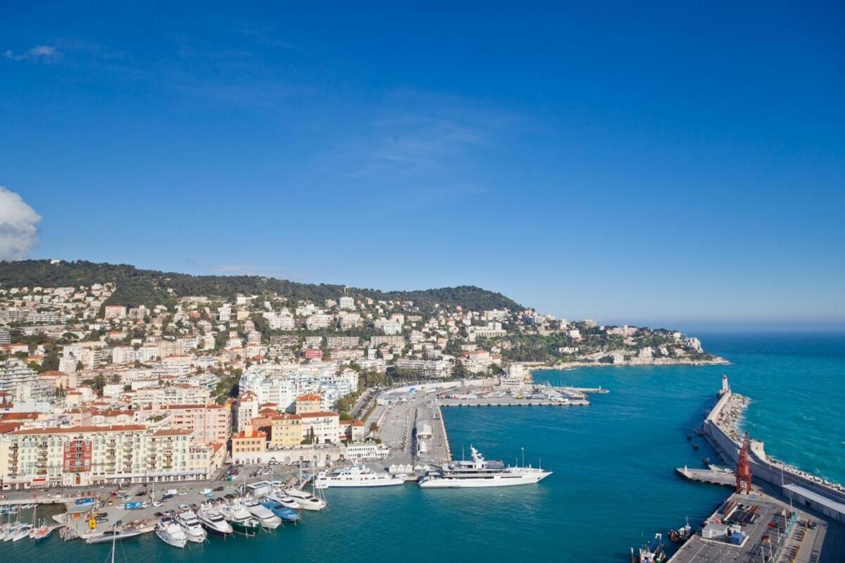 Port Of - With Balcony Apartment *