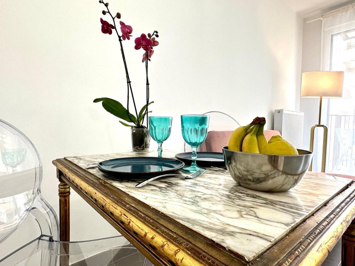 Port Of - With Balcony Apartment