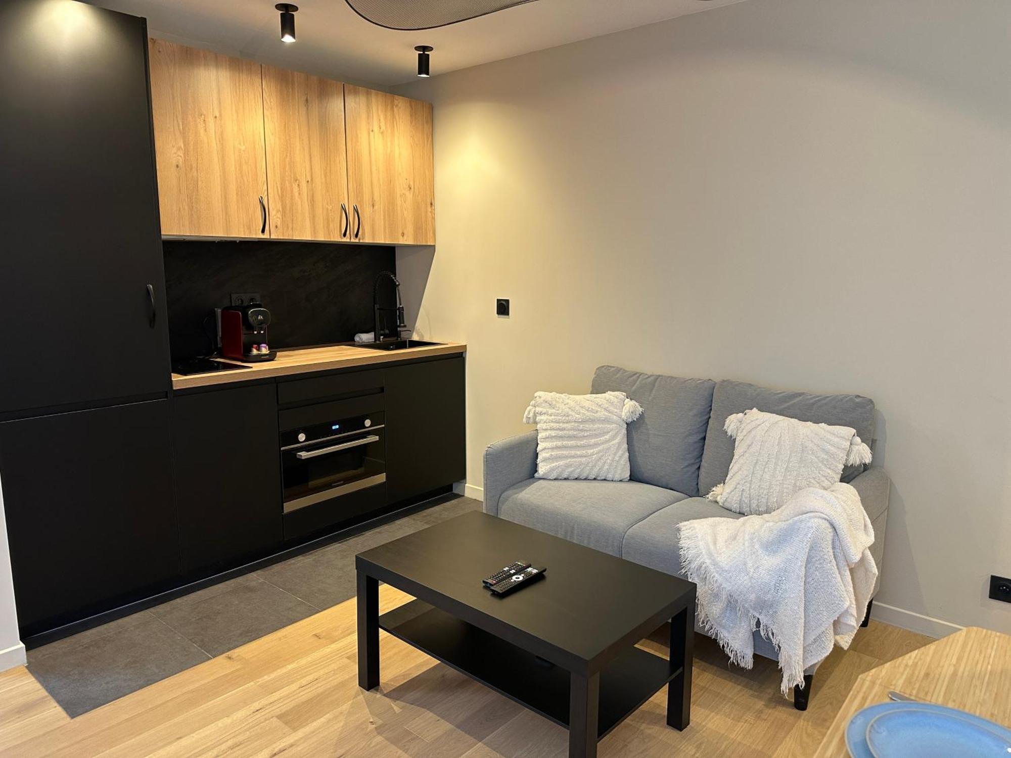 Cote - Elegant 3 Pieces, Wifi Et Climatisation Apartment *