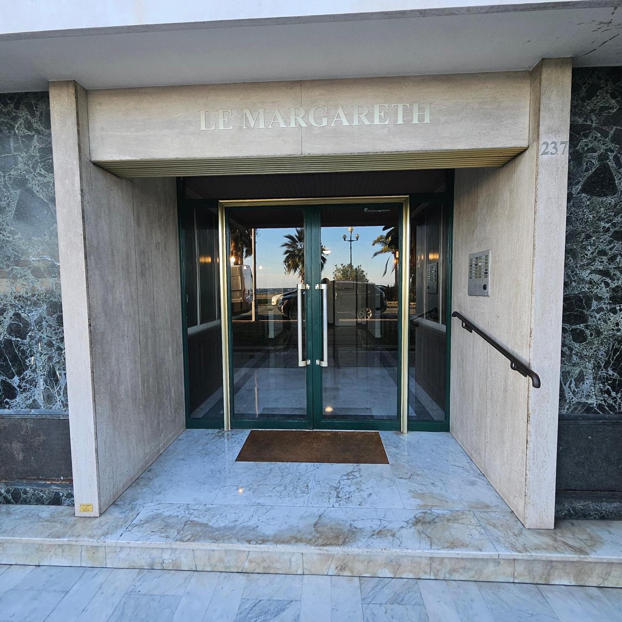 Apartment Vue Equipe