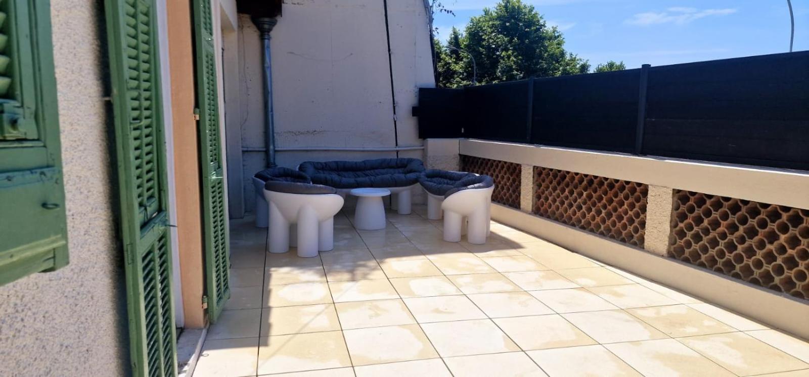 Sunset Atypical With Air Conditioning Holiday home