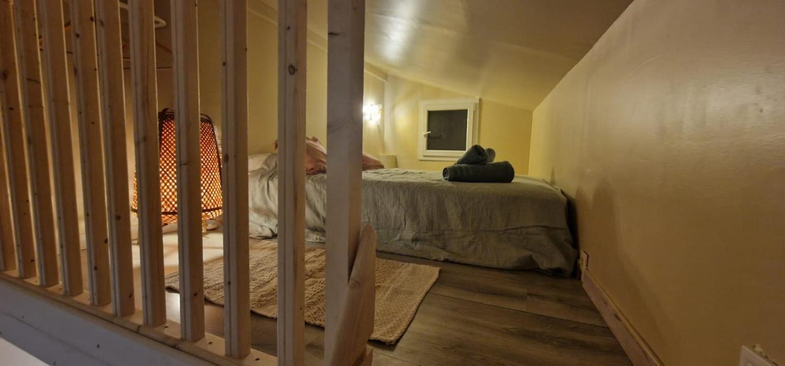 Sunset Atypical With Air Conditioning Nice