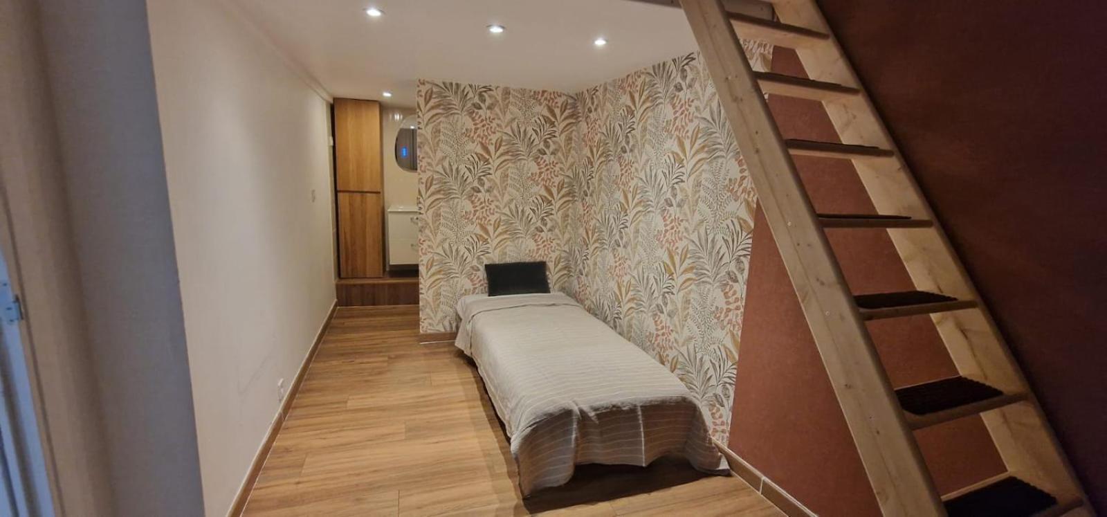 Sunset Atypical With Air Conditioning Holiday home Nice