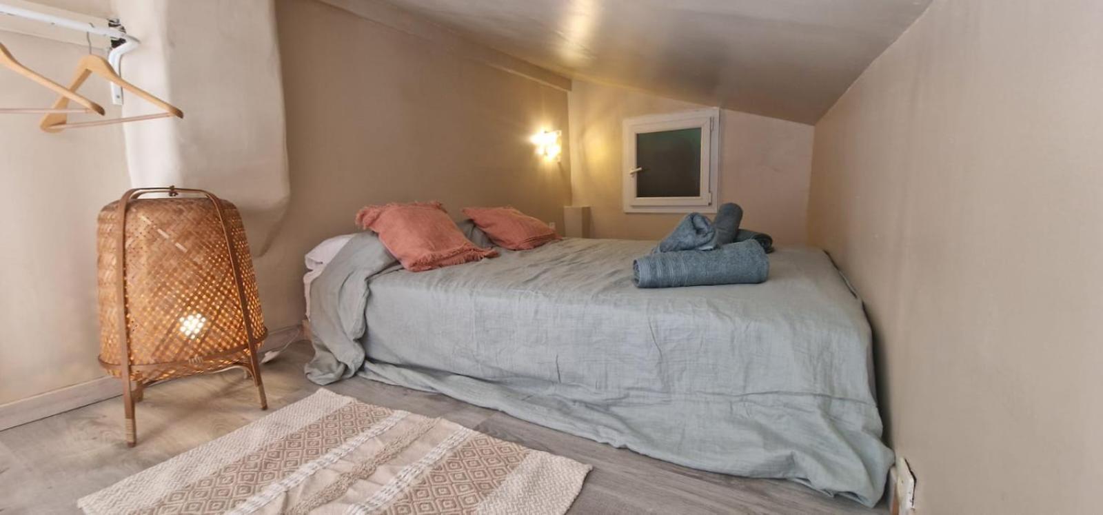 Sunset Atypical With Air Conditioning Holiday home