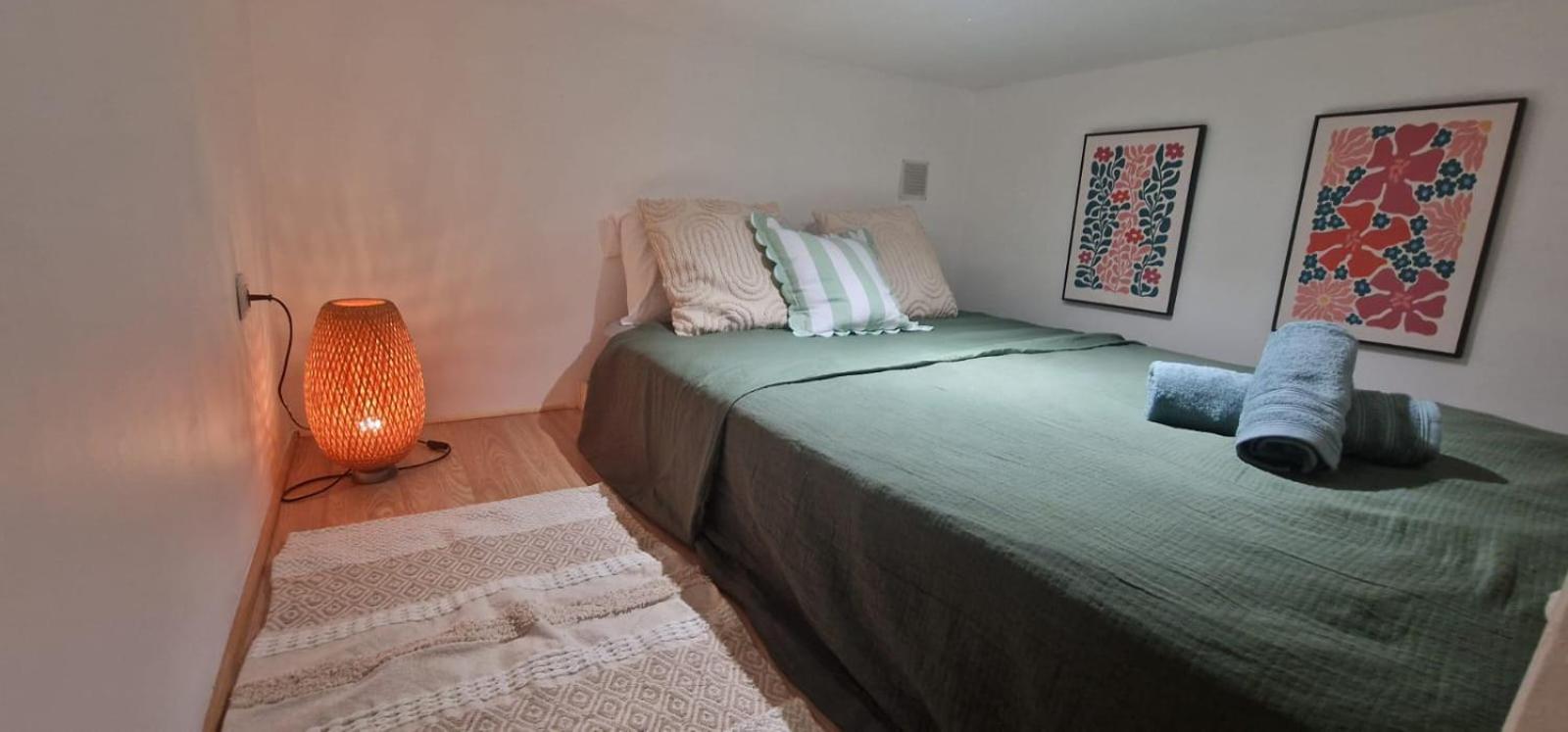 Sunset Atypical With Air Conditioning * Nice