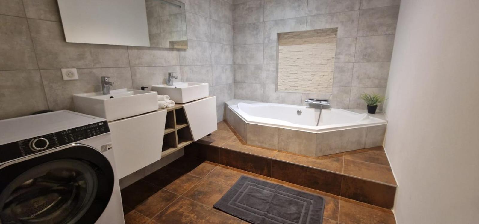 Holiday home Sunset Atypical With Air Conditioning *