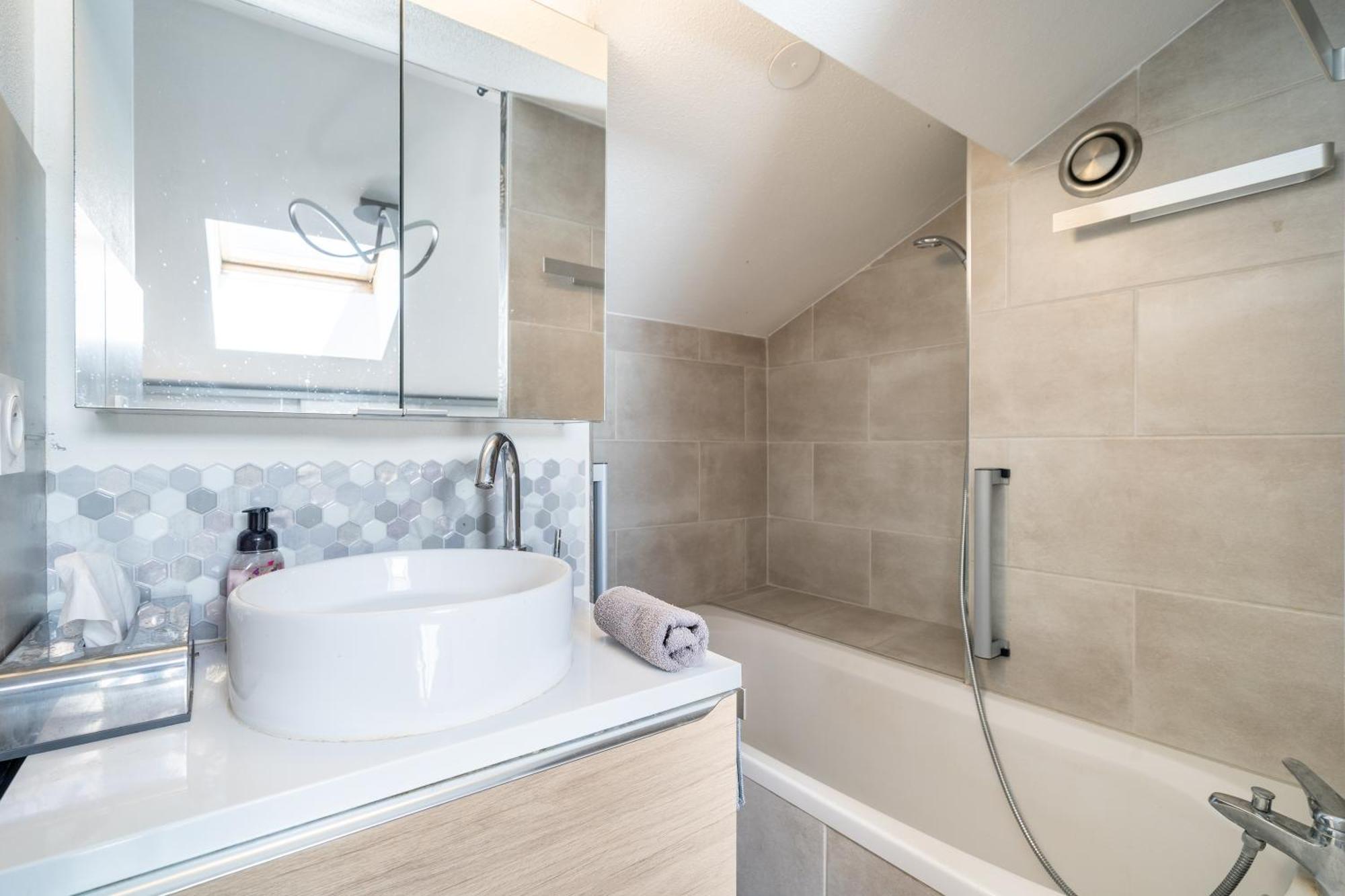 Duplex 4 Pers Port De Avec Parking * Nice