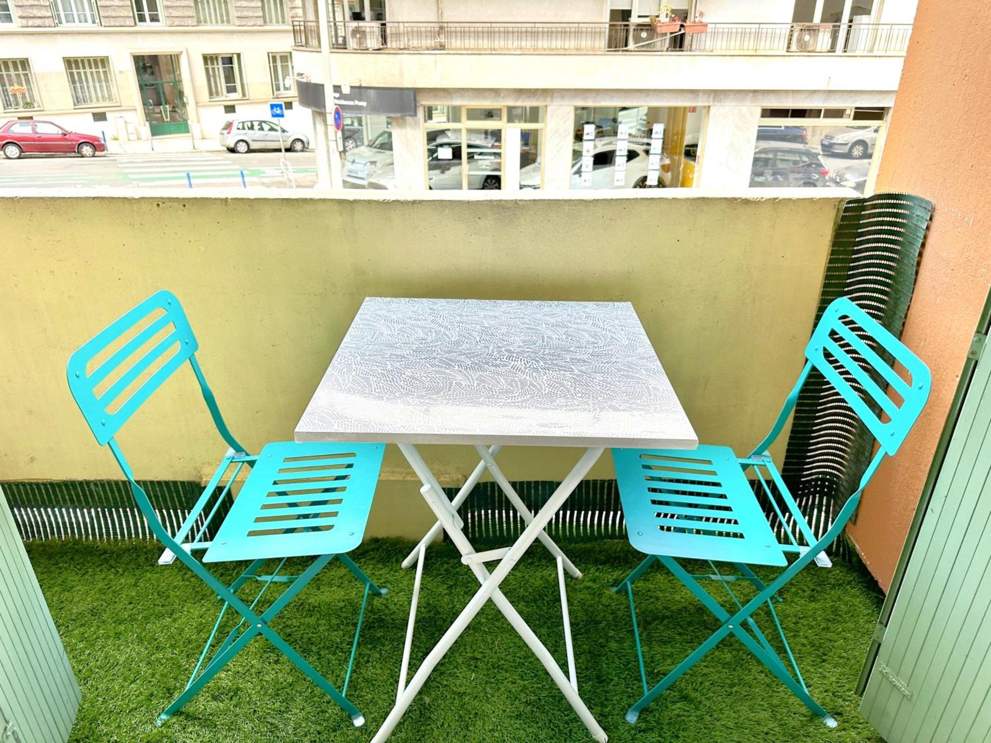 Riviera - Balcon Et Wifi Apartment