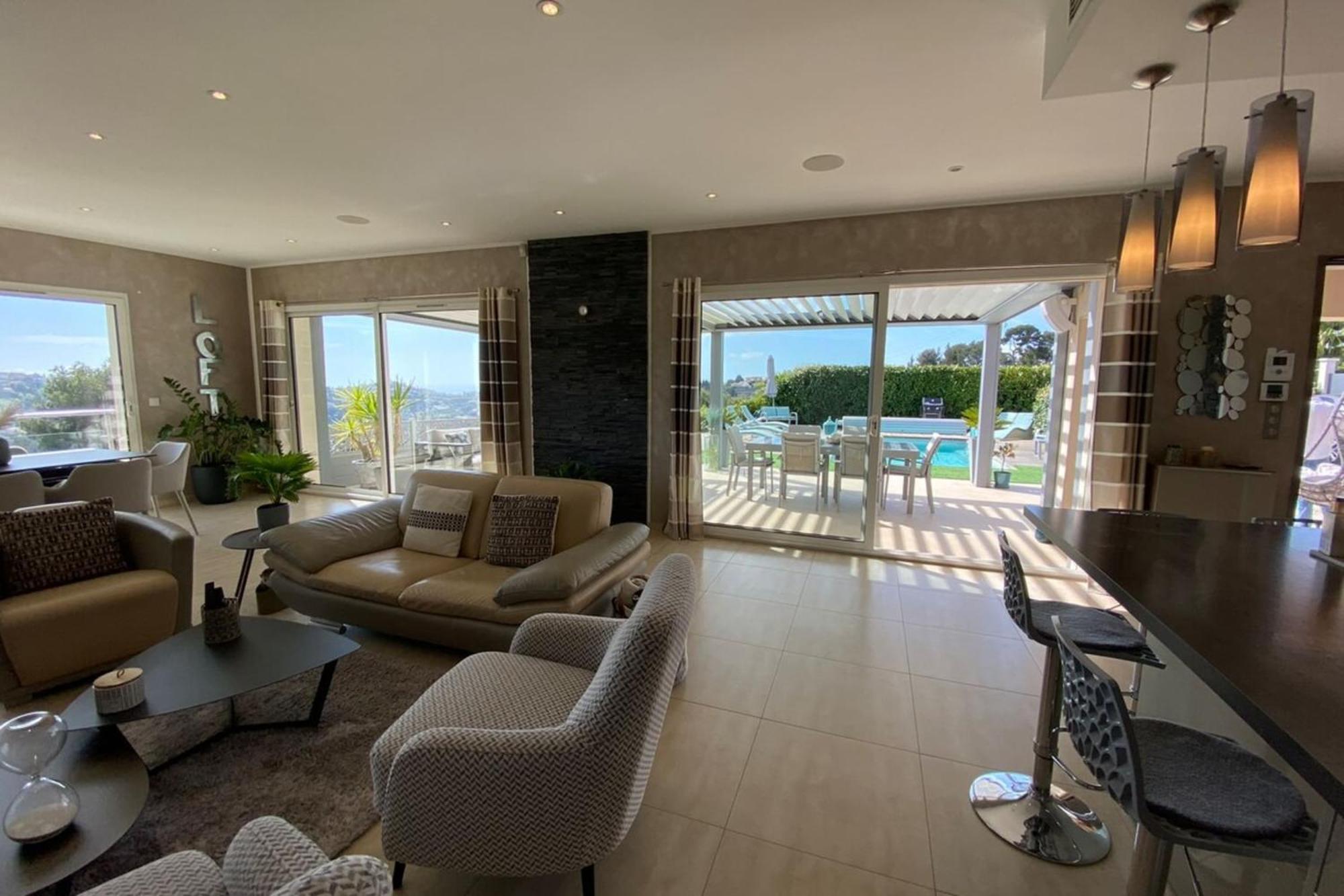 Superb Modern - Sea View Pool Holiday home *