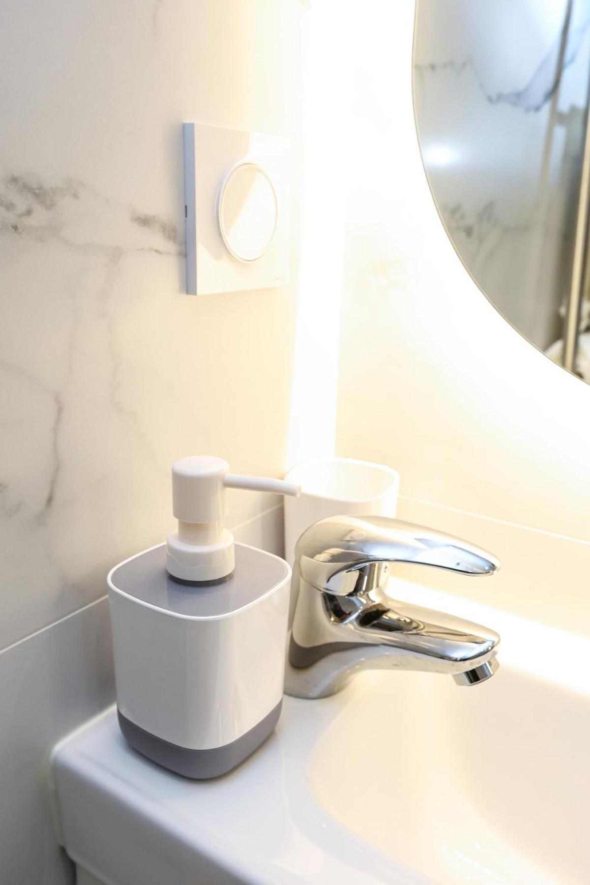 Cozy In Desambrois Apartment Nice