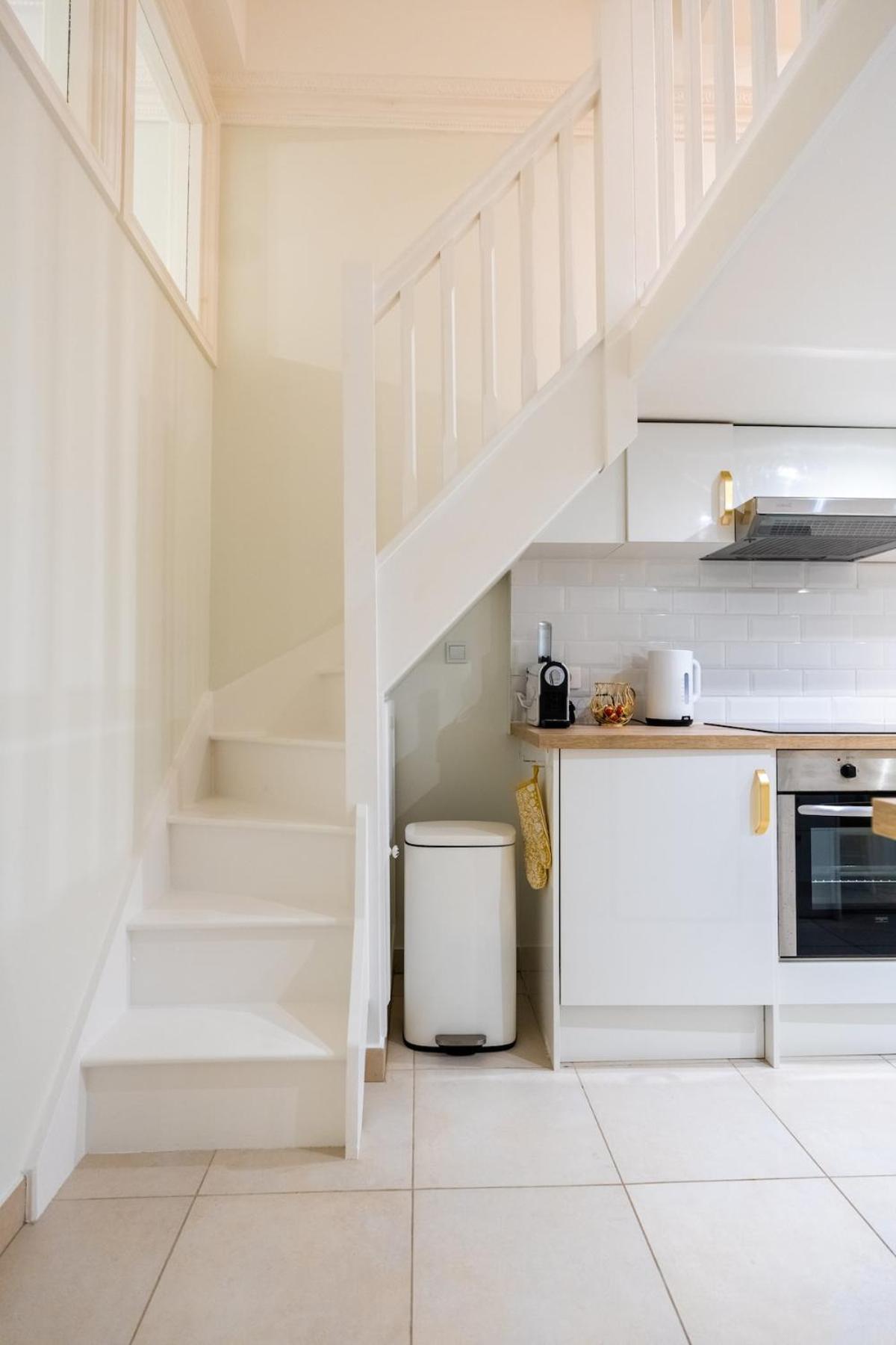 Cozy In Old Town Apartment *