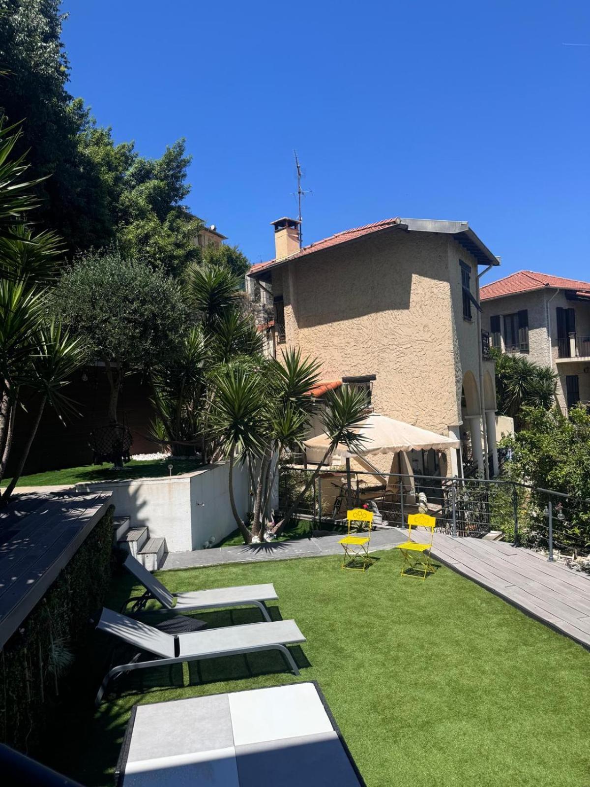 Apartment Maison Ariana *