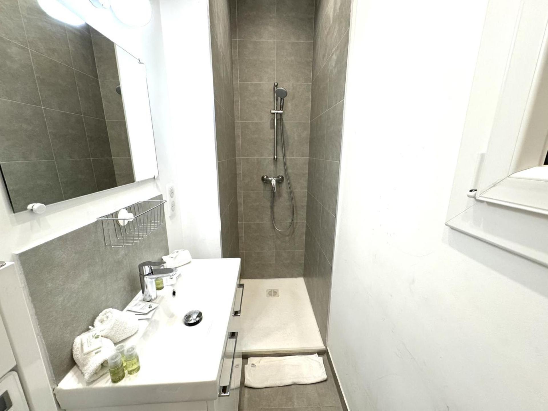 Apartment Riviera - Maison Du Grand Sud - Confortable Petit 3 Pieces - Promenade Des 3*