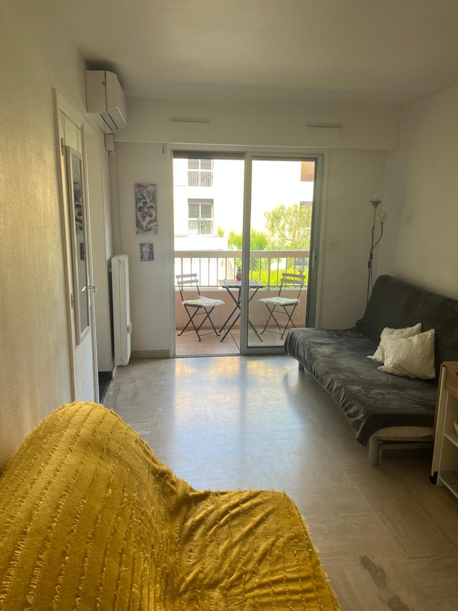 In A Private With Pool * Nice