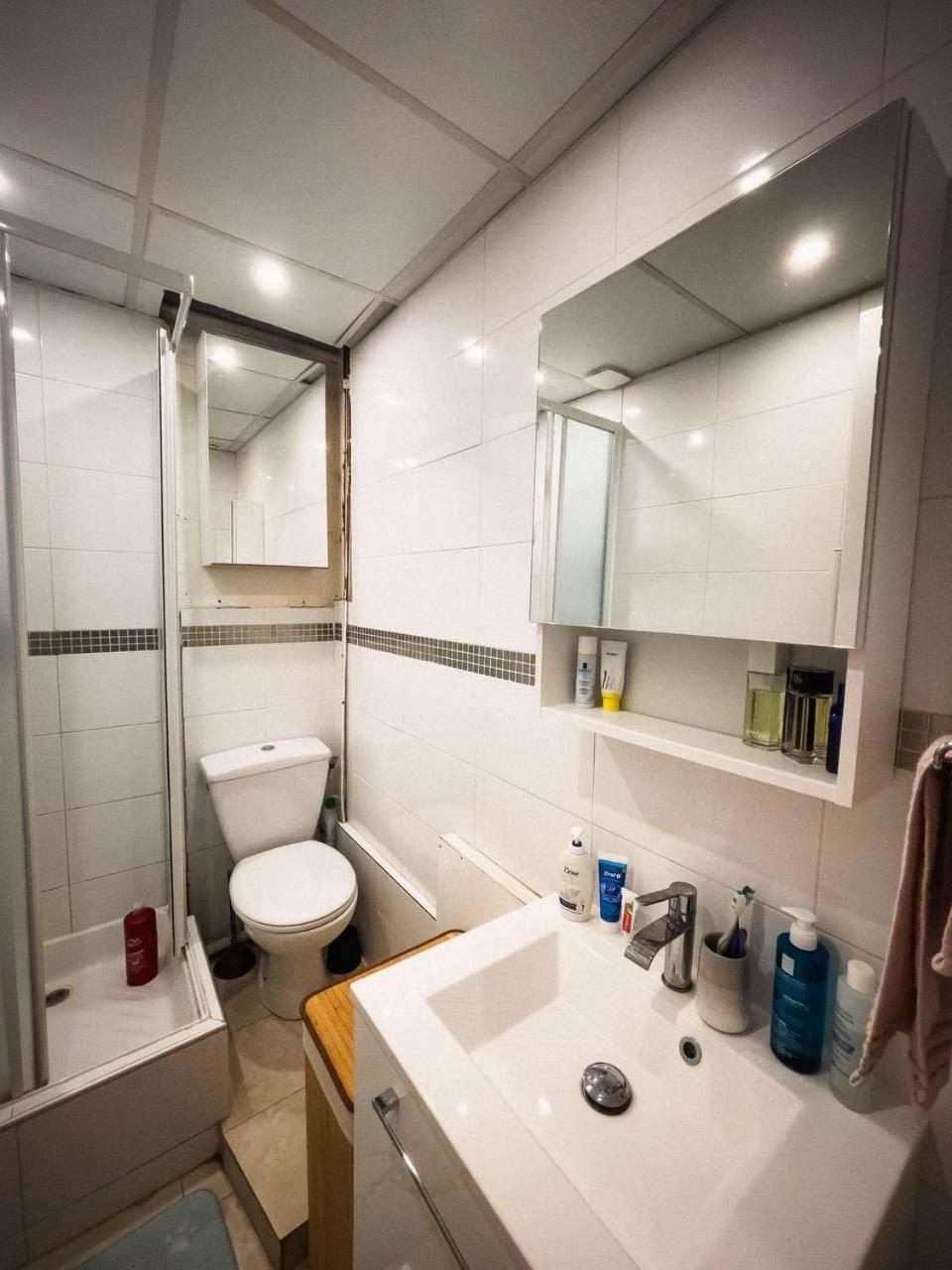 Typical Neighborhood 15 Min From Apartment