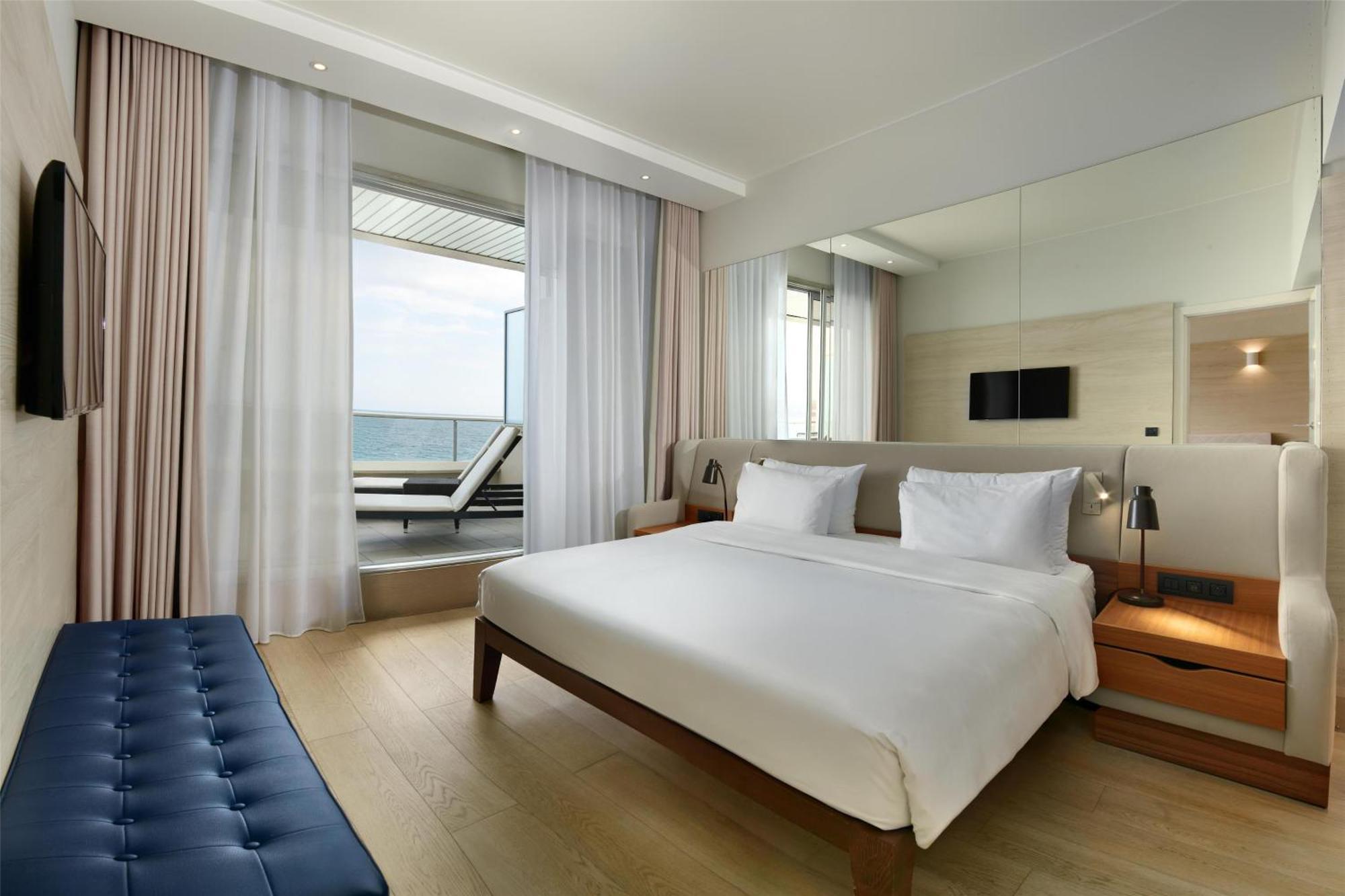Radisson Blu Hotel 4*