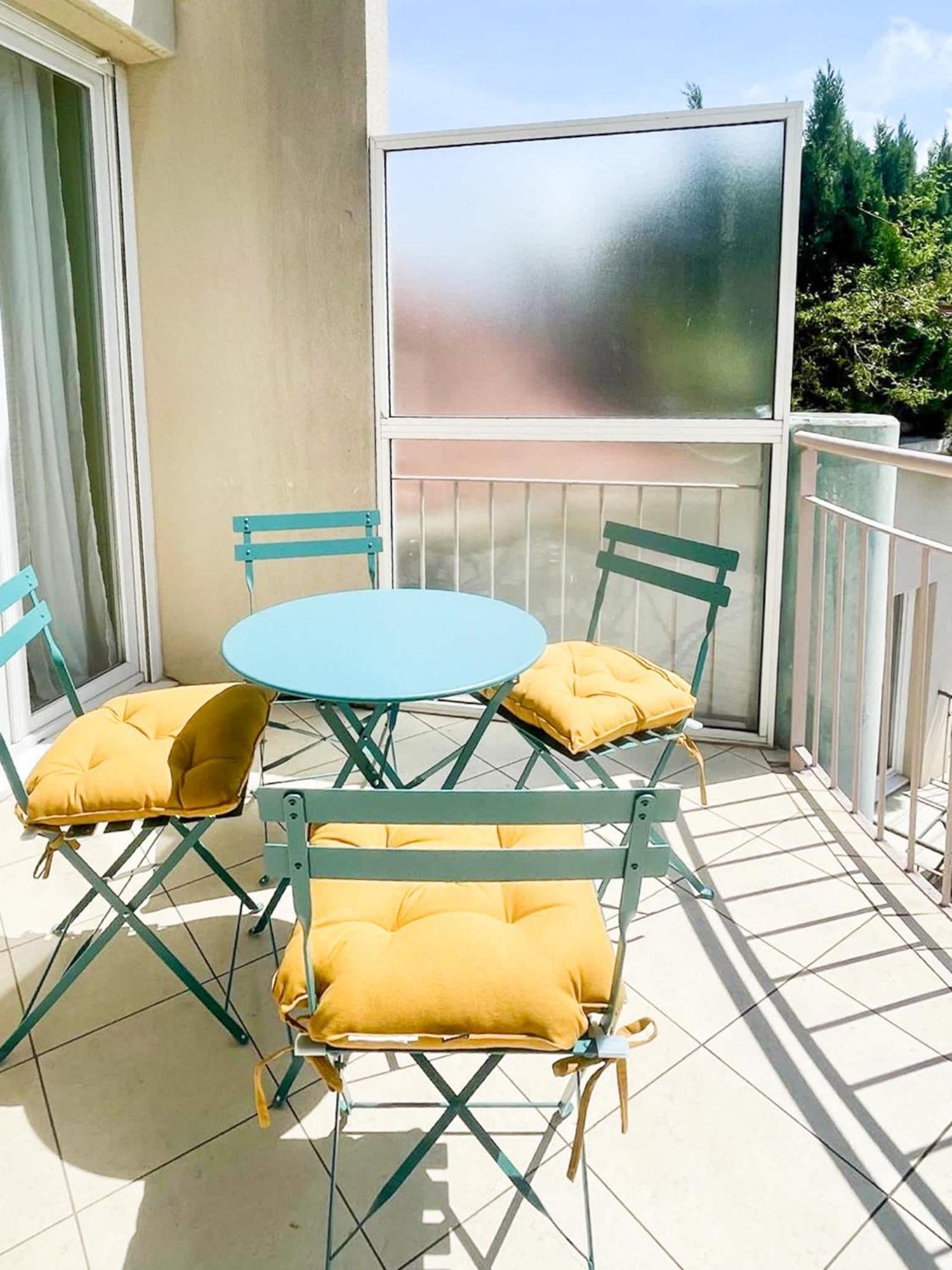 Risso - Charming One Bedroom With A Balcony Apartment