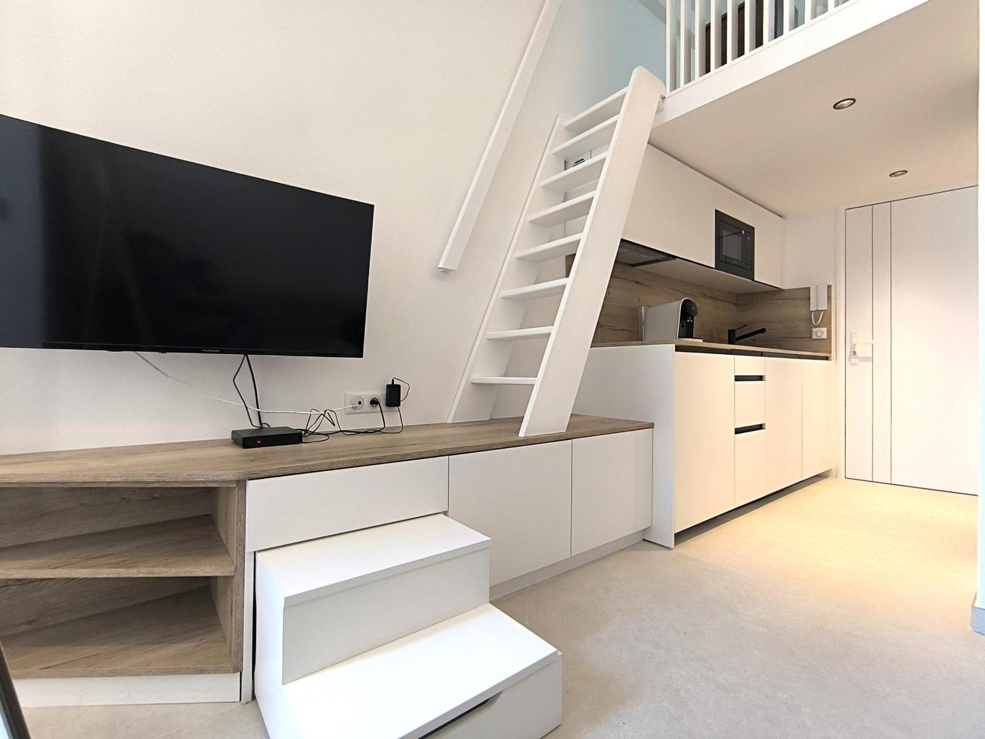 Nid Perche Avec Apercu A Pied ! Nice