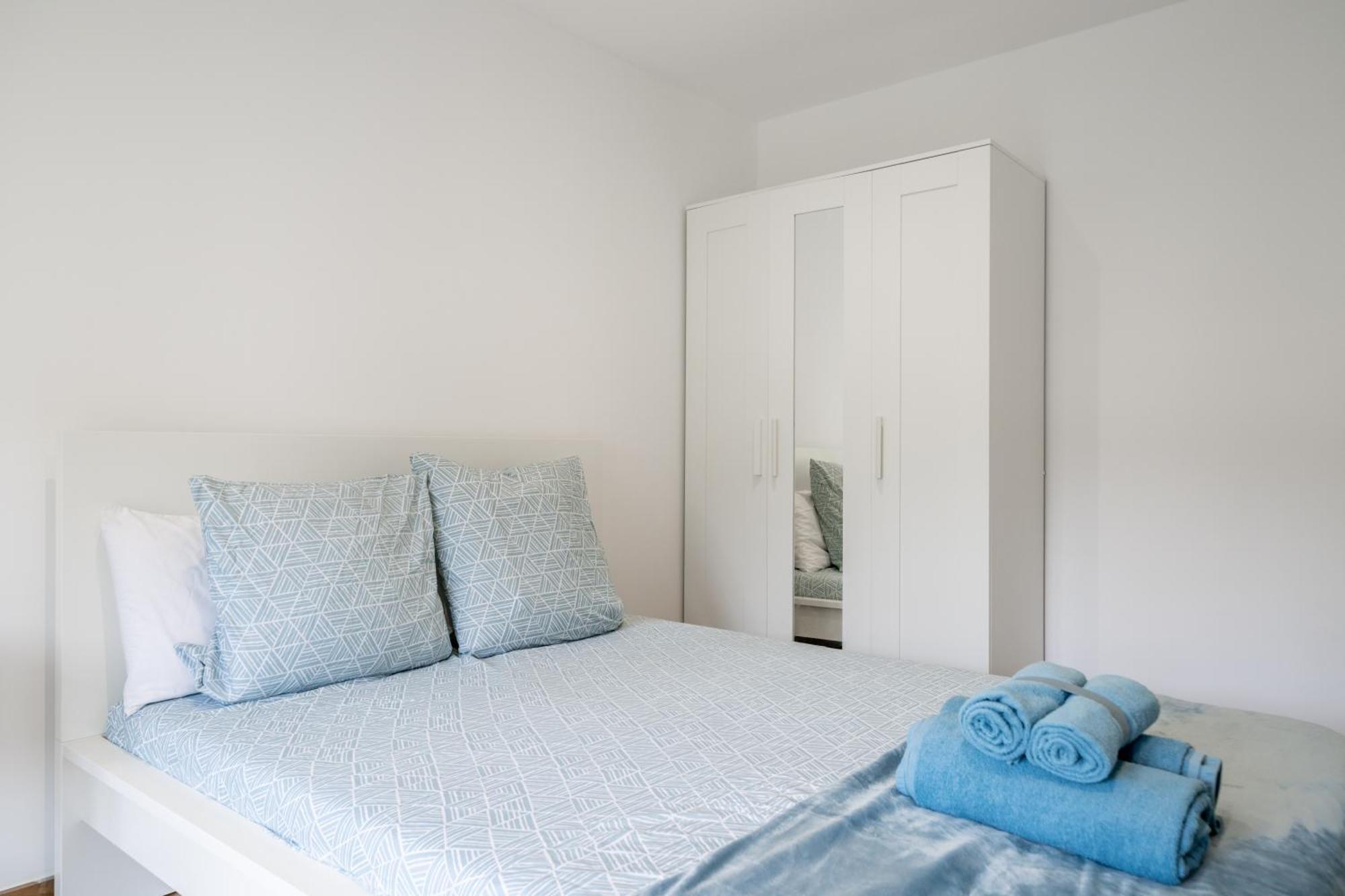 Modern Apartment, Steps From Tramway Nice