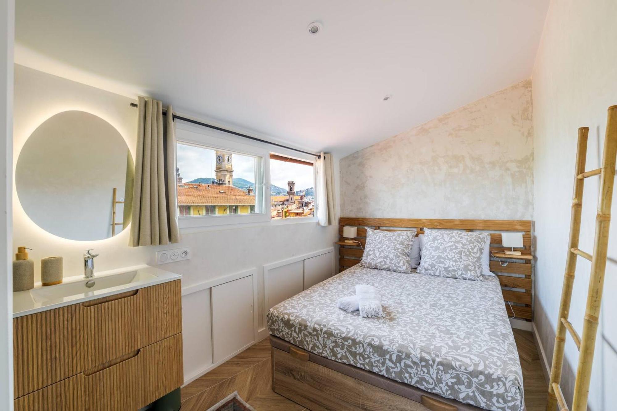 12, Boulevard Jean Jaures - * Nice