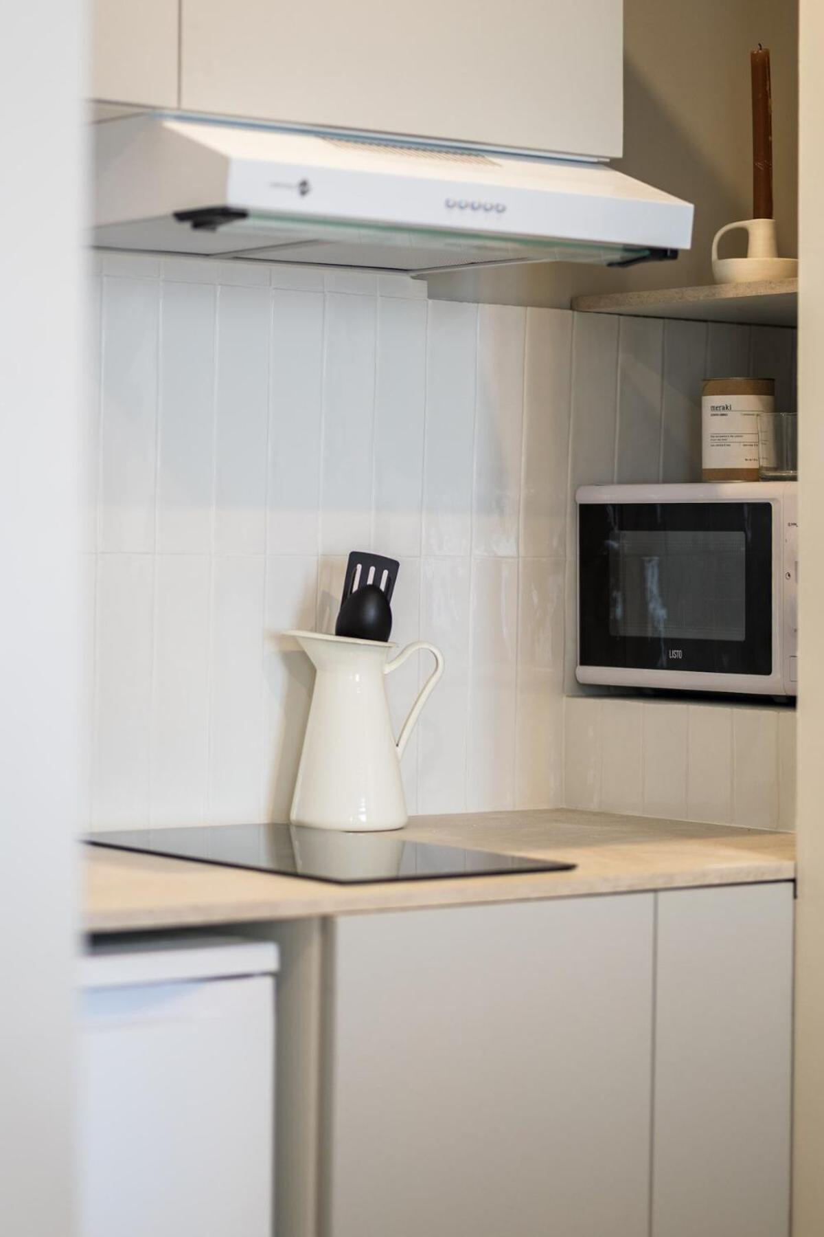 Moderne Proche Et Transports *