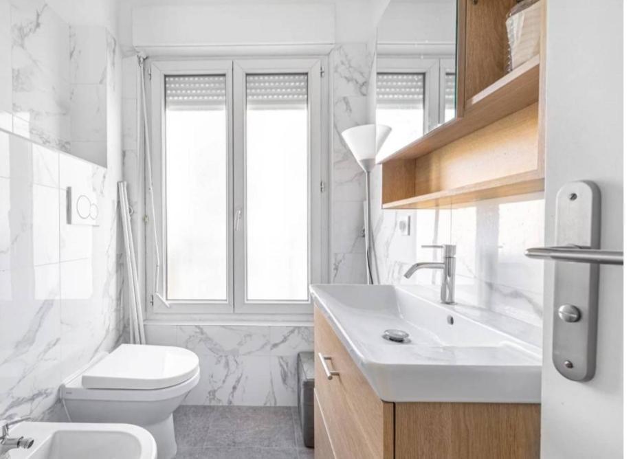 Apartment Place Close To The Ac Air , Wi Fi, Parking *