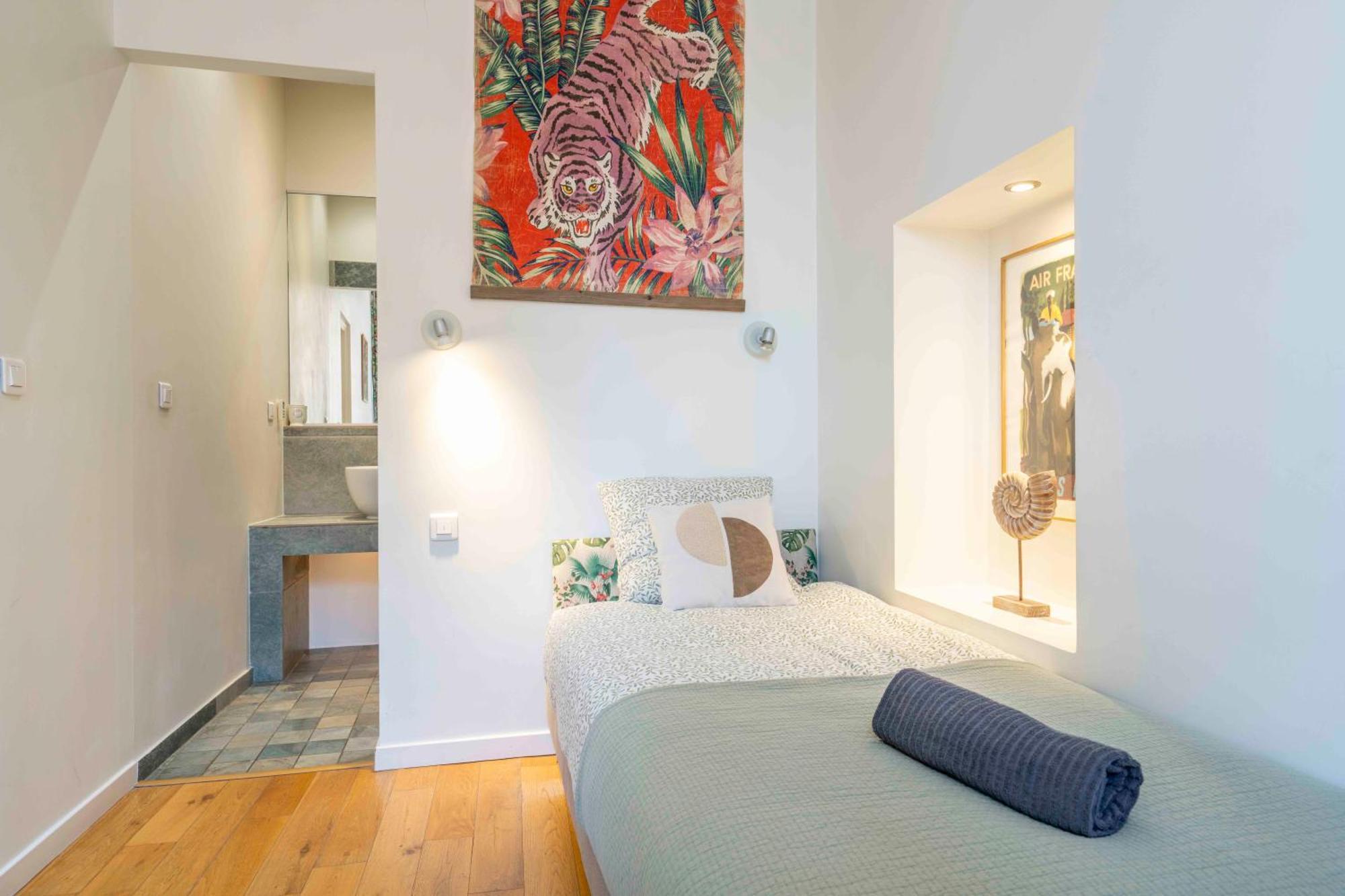 Apartment Beautiful Provencal Apartment, Fully Equipped, 300m Away - Fontaine 3 *
