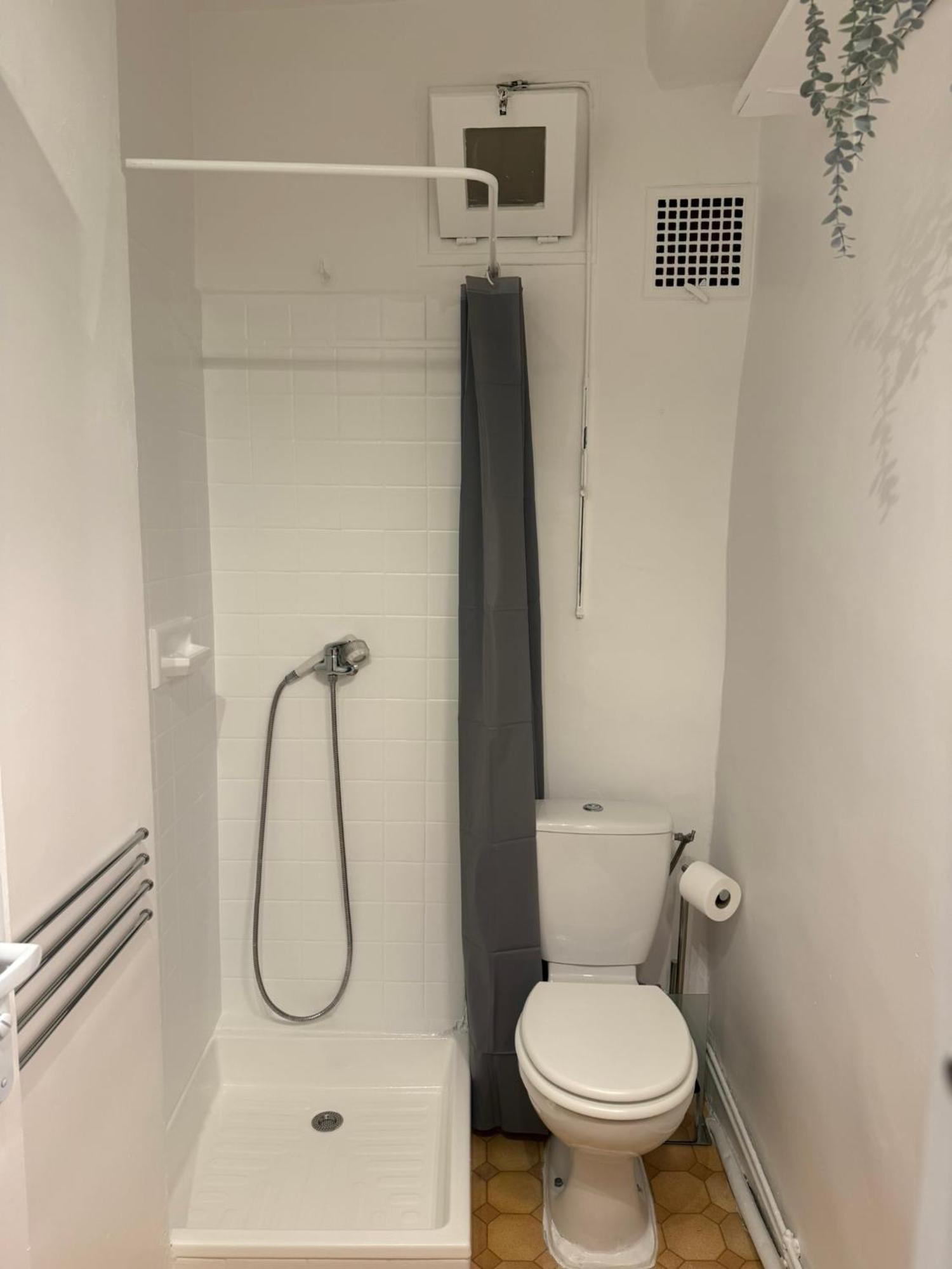 Apartment 2 Pieces Proche *