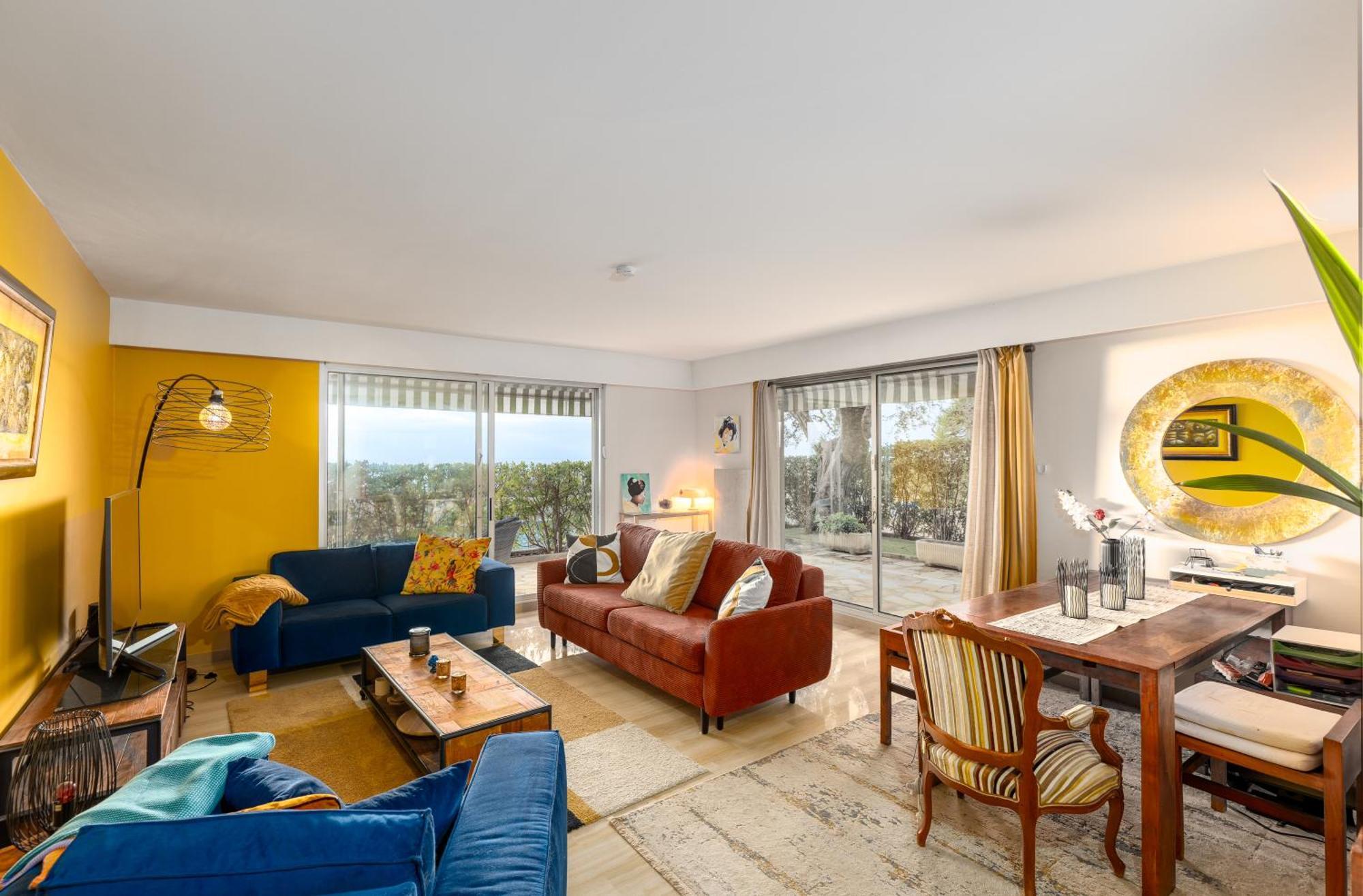 Apartment Luxury Residence, Garden Level With Sea View And Swimming Pool, 2bedroom Of Approximately 85 Square Meter And Private Garden Nice