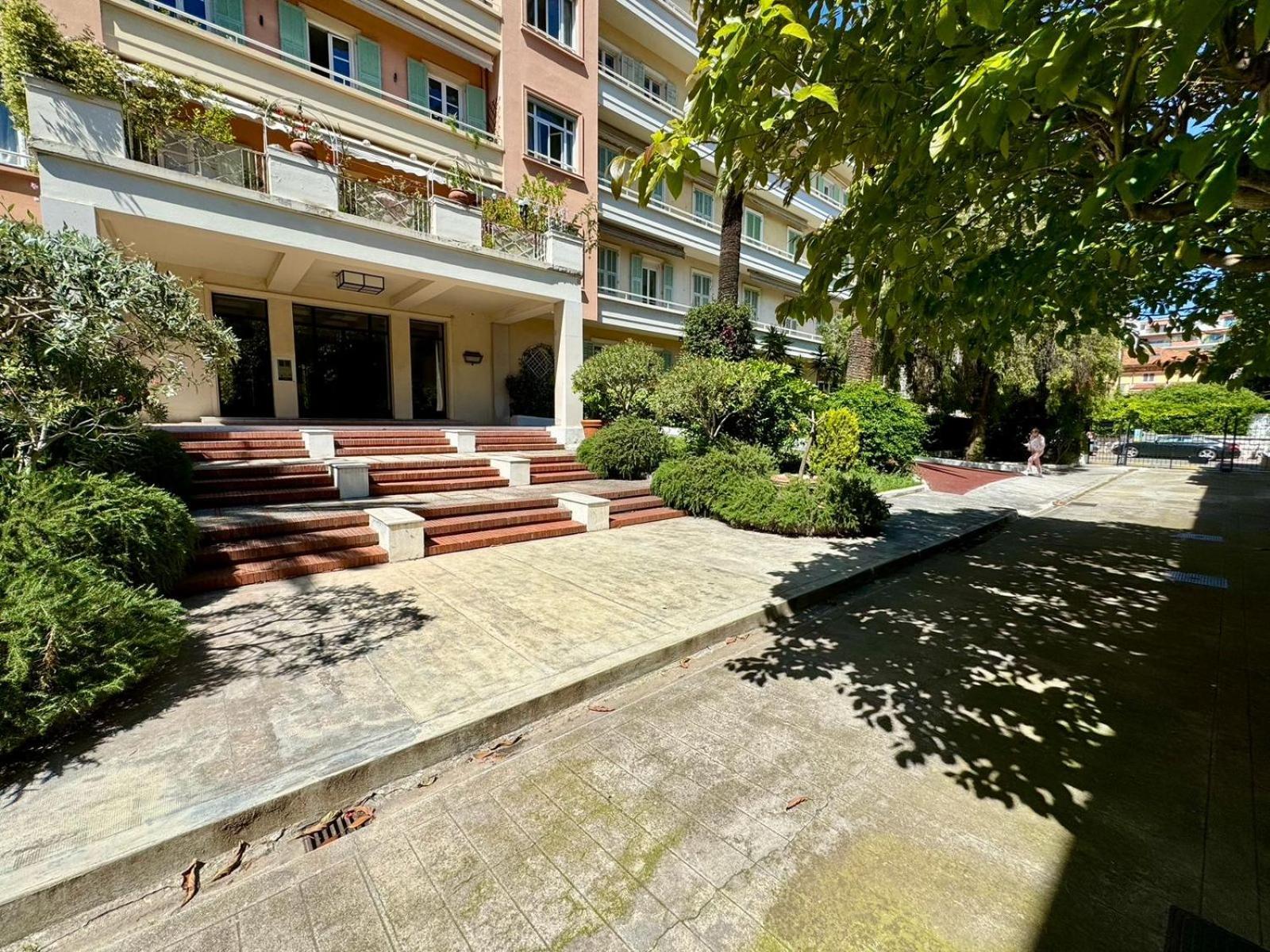 Apartment Ambassador Promenade !