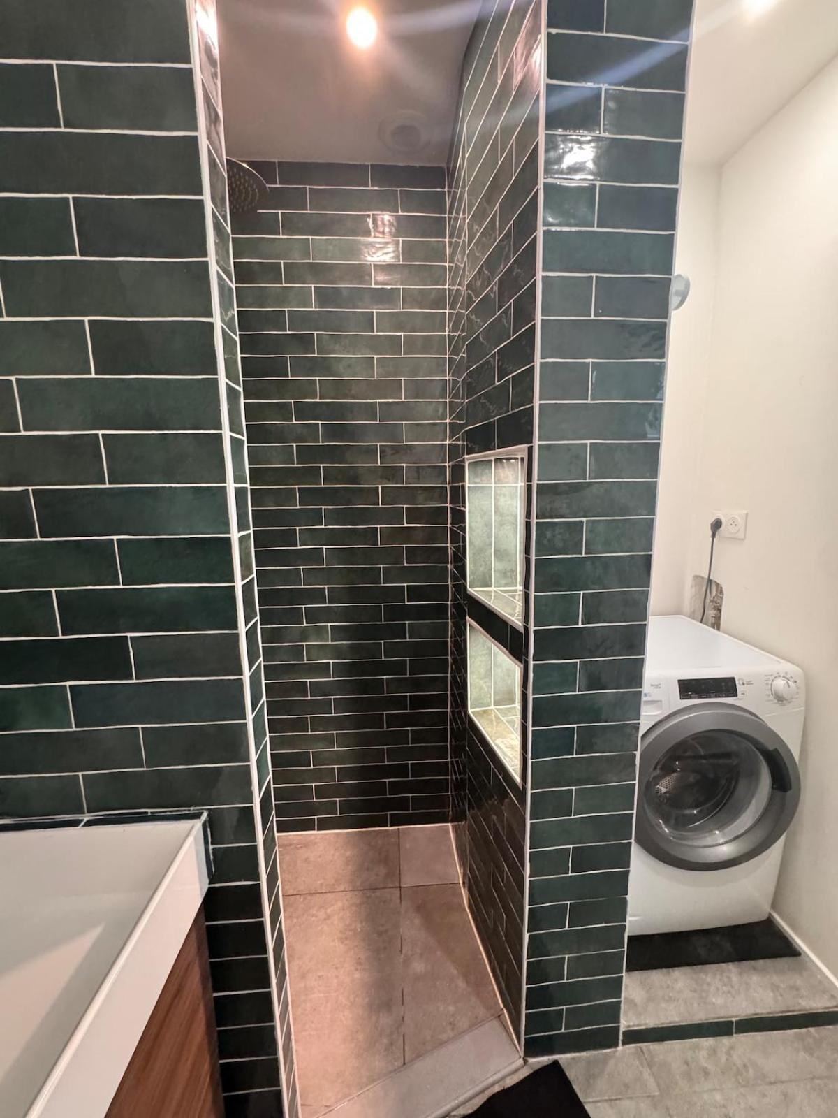 Beautiful 2-room, Ac, Center, Terrace * Nice