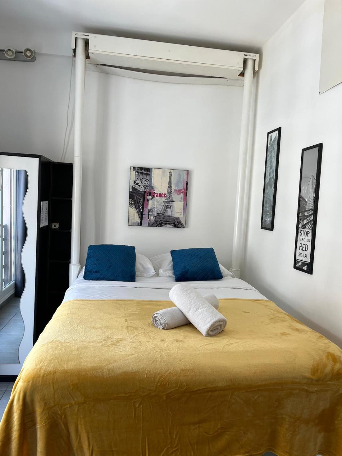 Hyper Center - Superb - Cozy - Wifi Apartment *