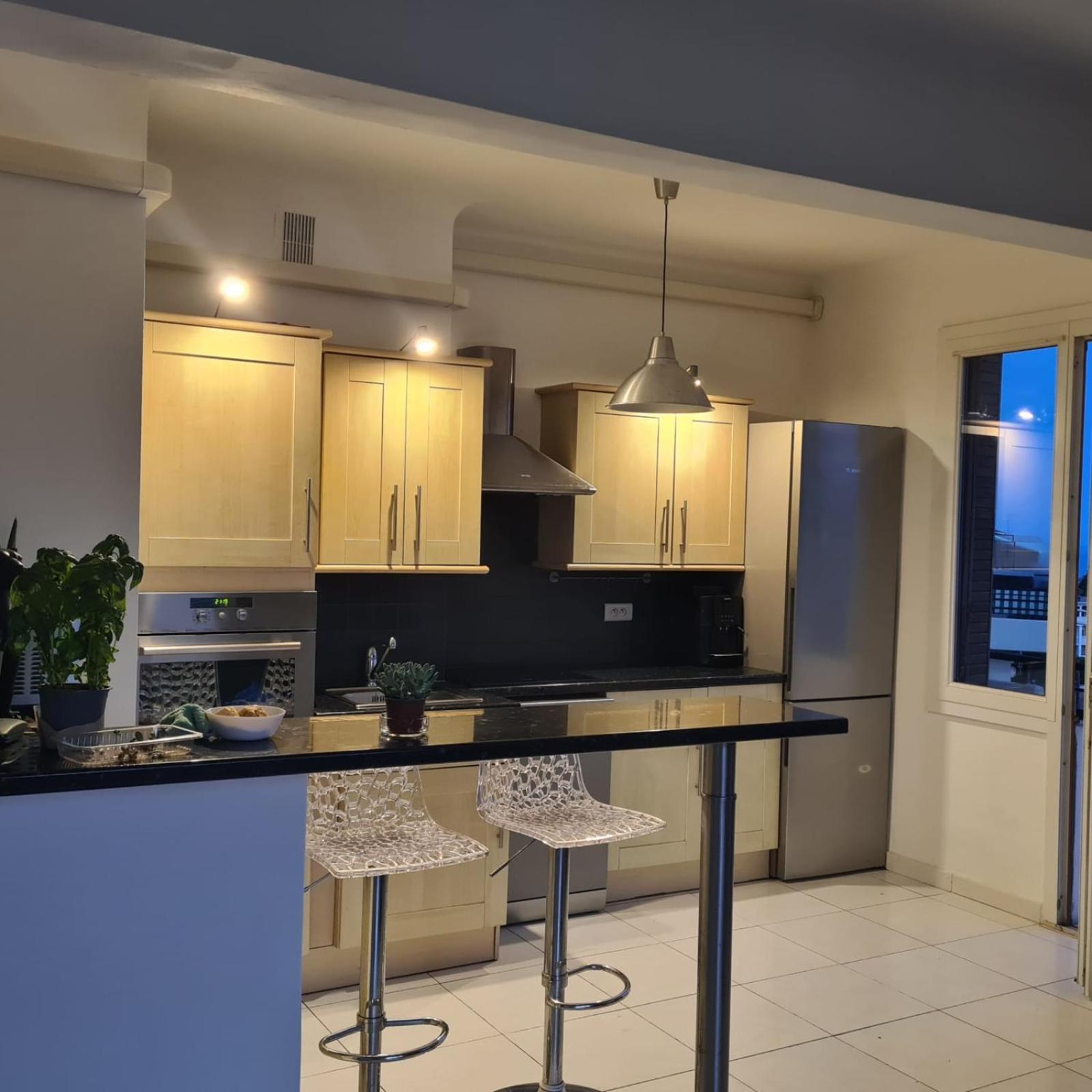 For 4 With Balcony - Near Park *