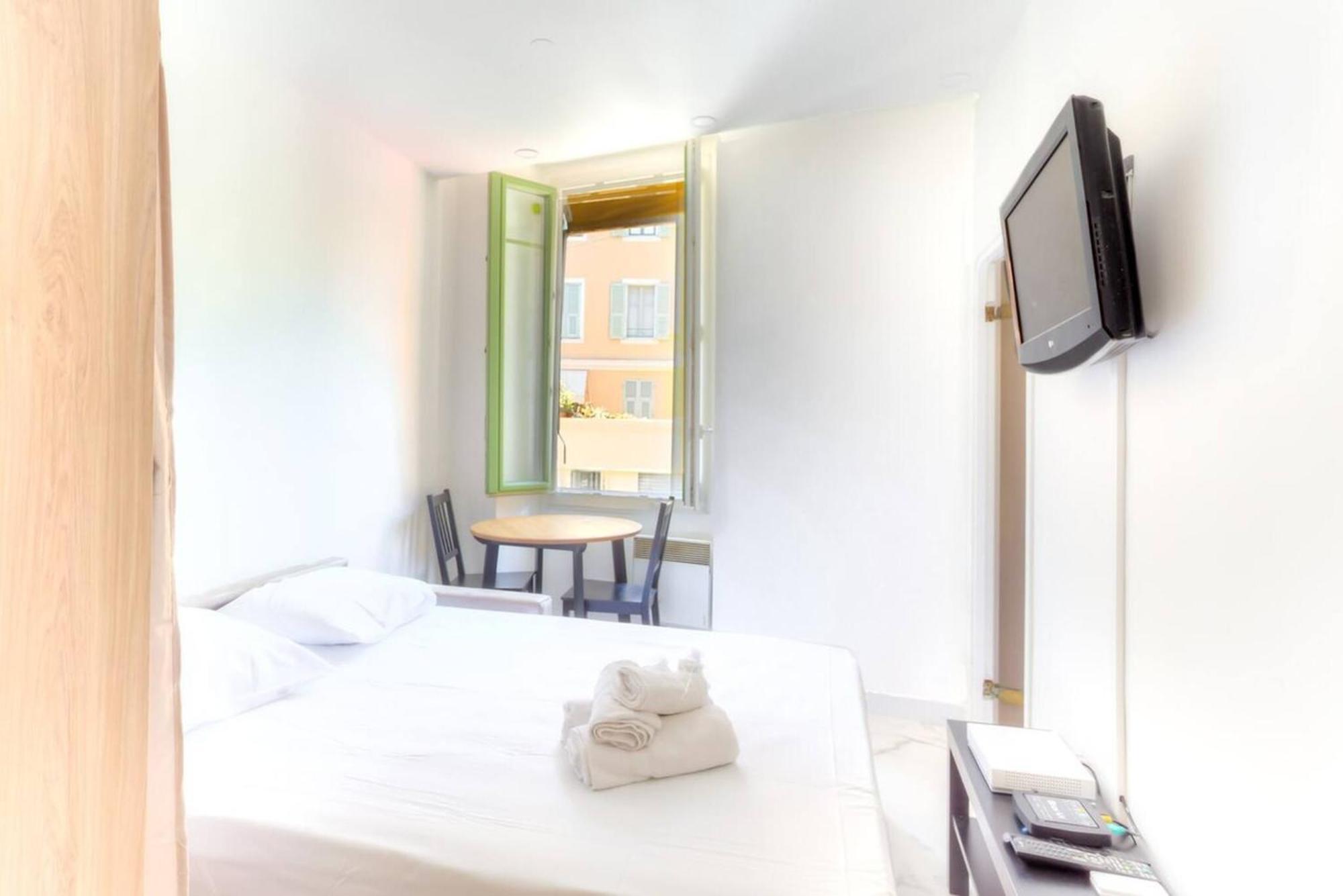 Lympia -cosy Studio, 200 M Plages De - Le Port Apartment