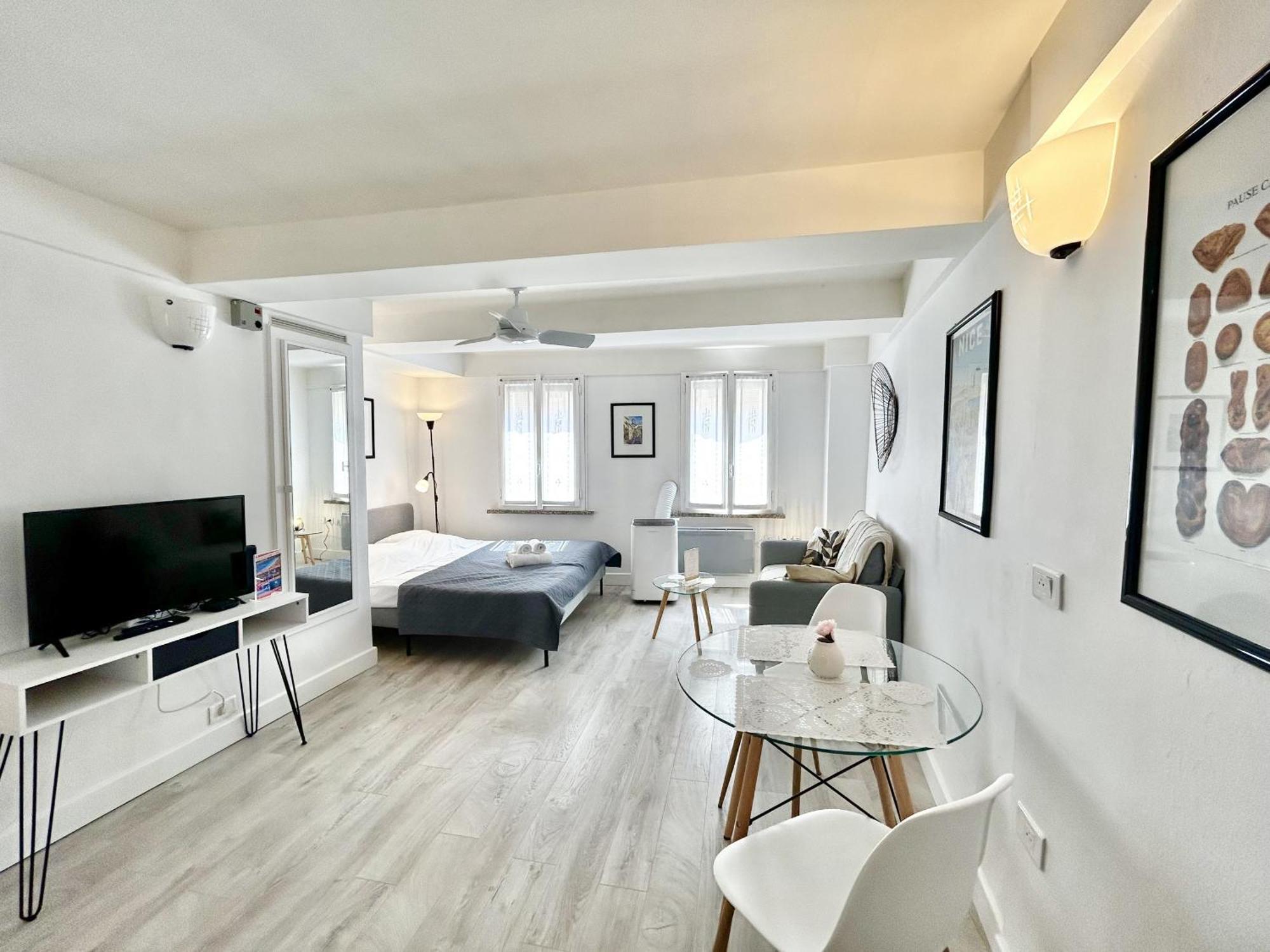 A Ot Cocon D Augustin Old Town Center Apartment Nice