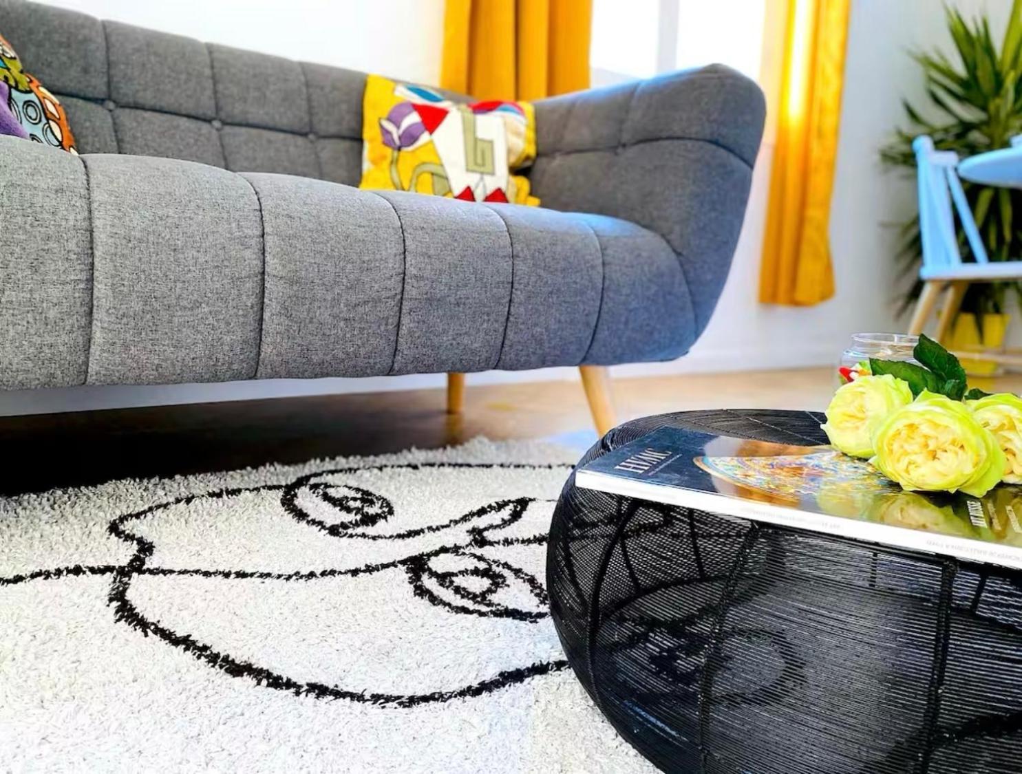Apartment 2 Steps From Sea - Air Conditioning - 2 Bedrooms - Kitchen - Wifi - Tramway