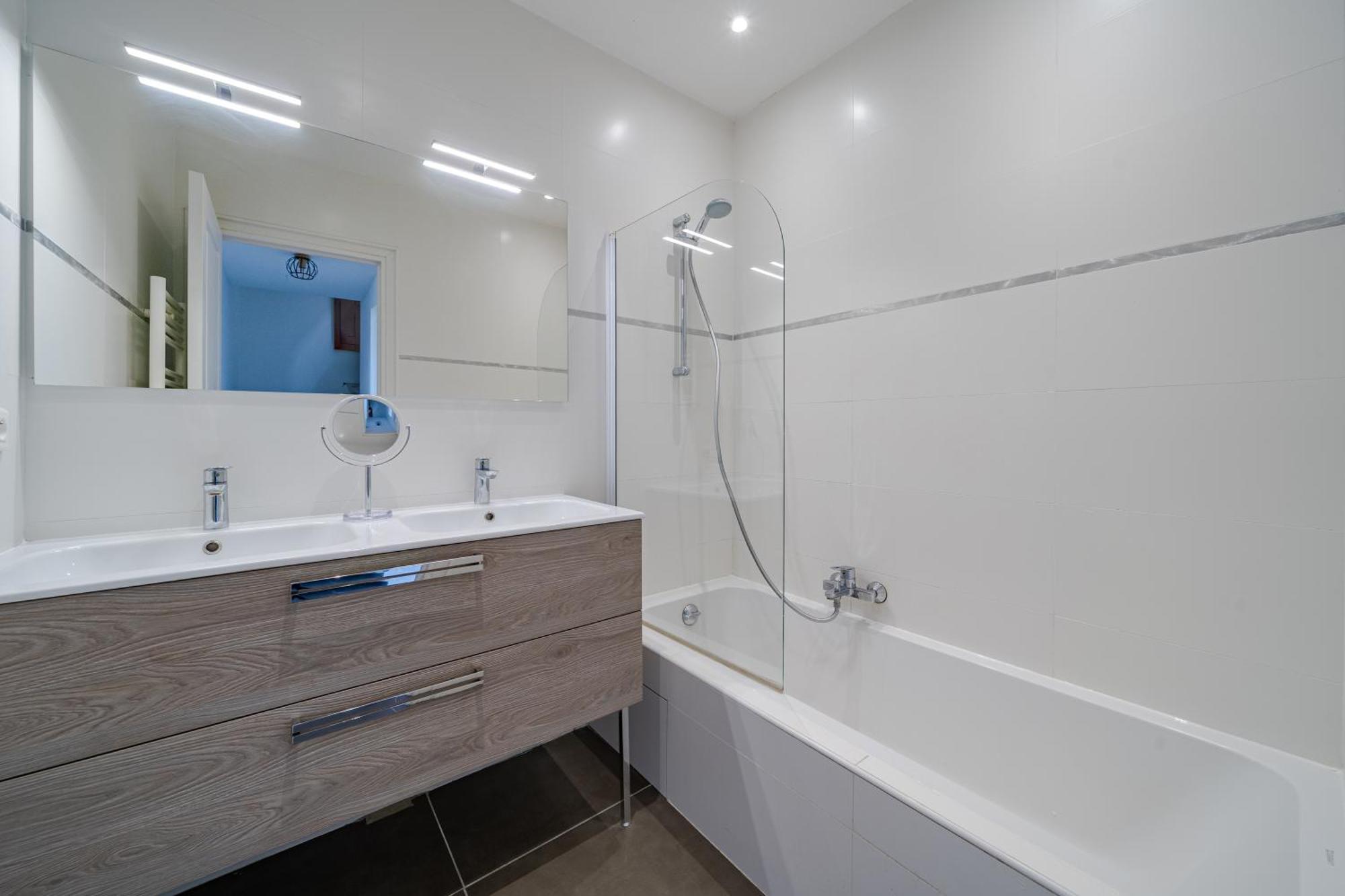 Maison Nicoise Vue Degagee Avec Jacuzzi Privatif Nice