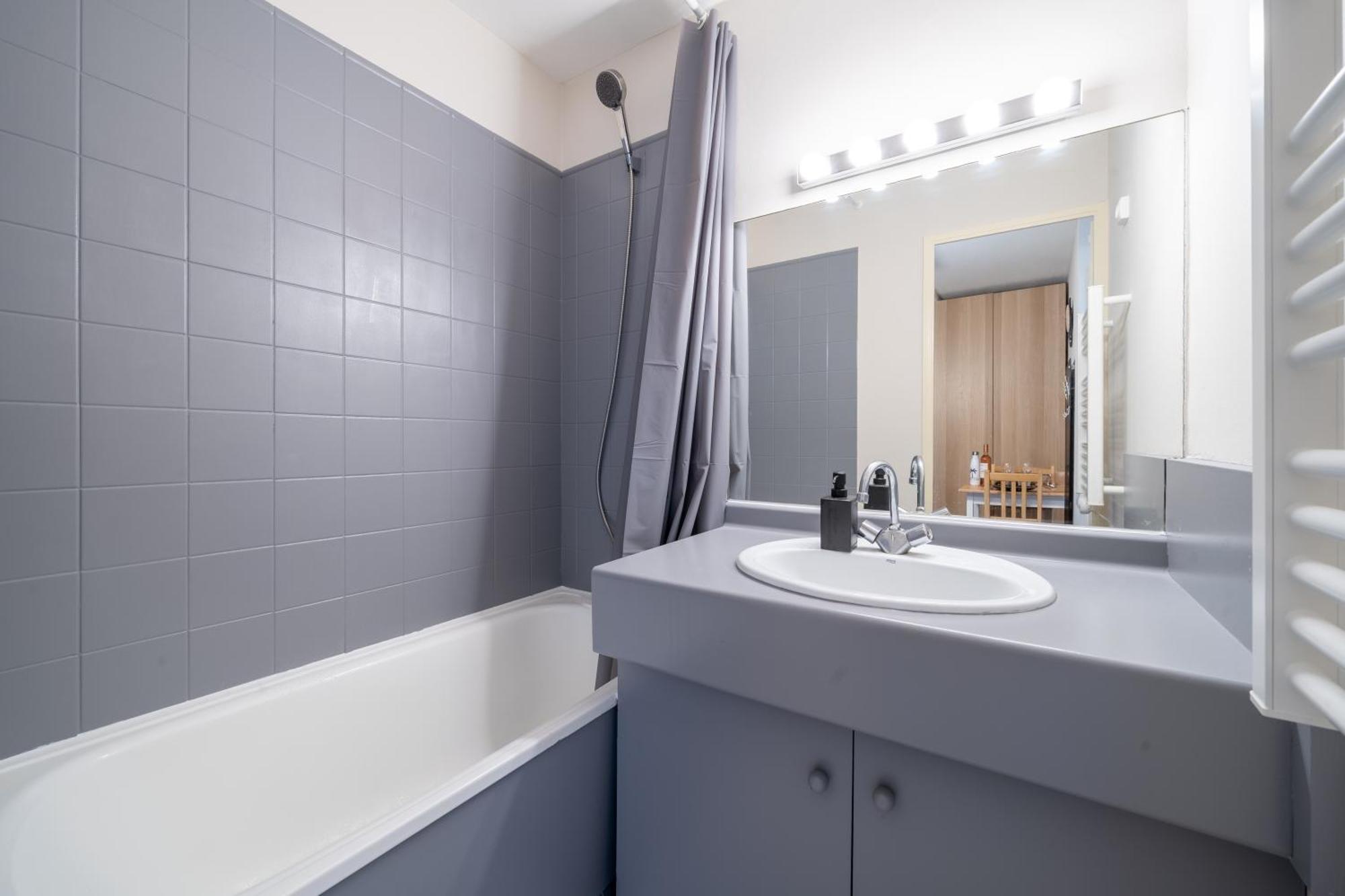 Cosy 2-room Flat - Train Station - Center * Nice