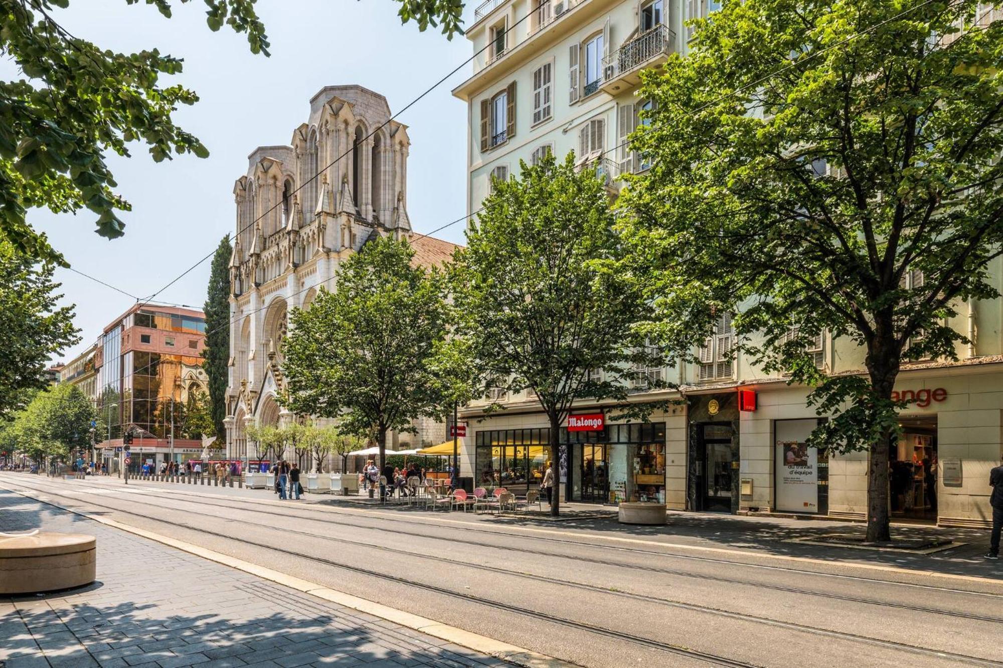 Elegant Et Lumineux 3 Pieces Avenue Jean Medecin Apartment *