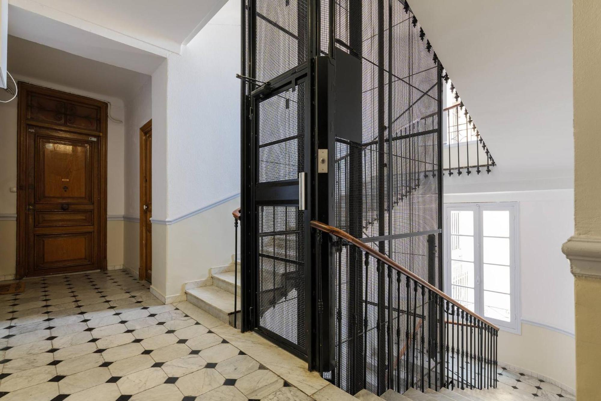 Apartment Elegant Et Lumineux 3 Pieces Avenue Jean Medecin *