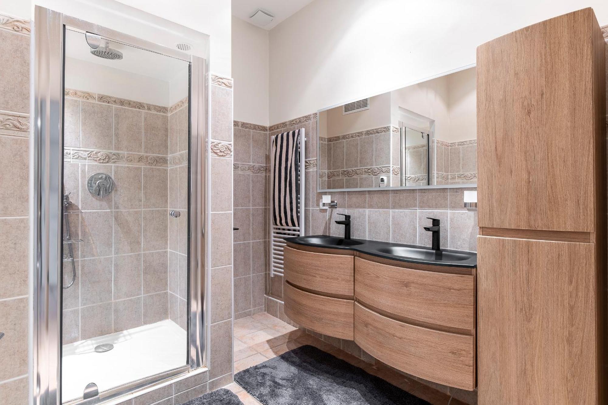 2 Proche Climatise * Nice