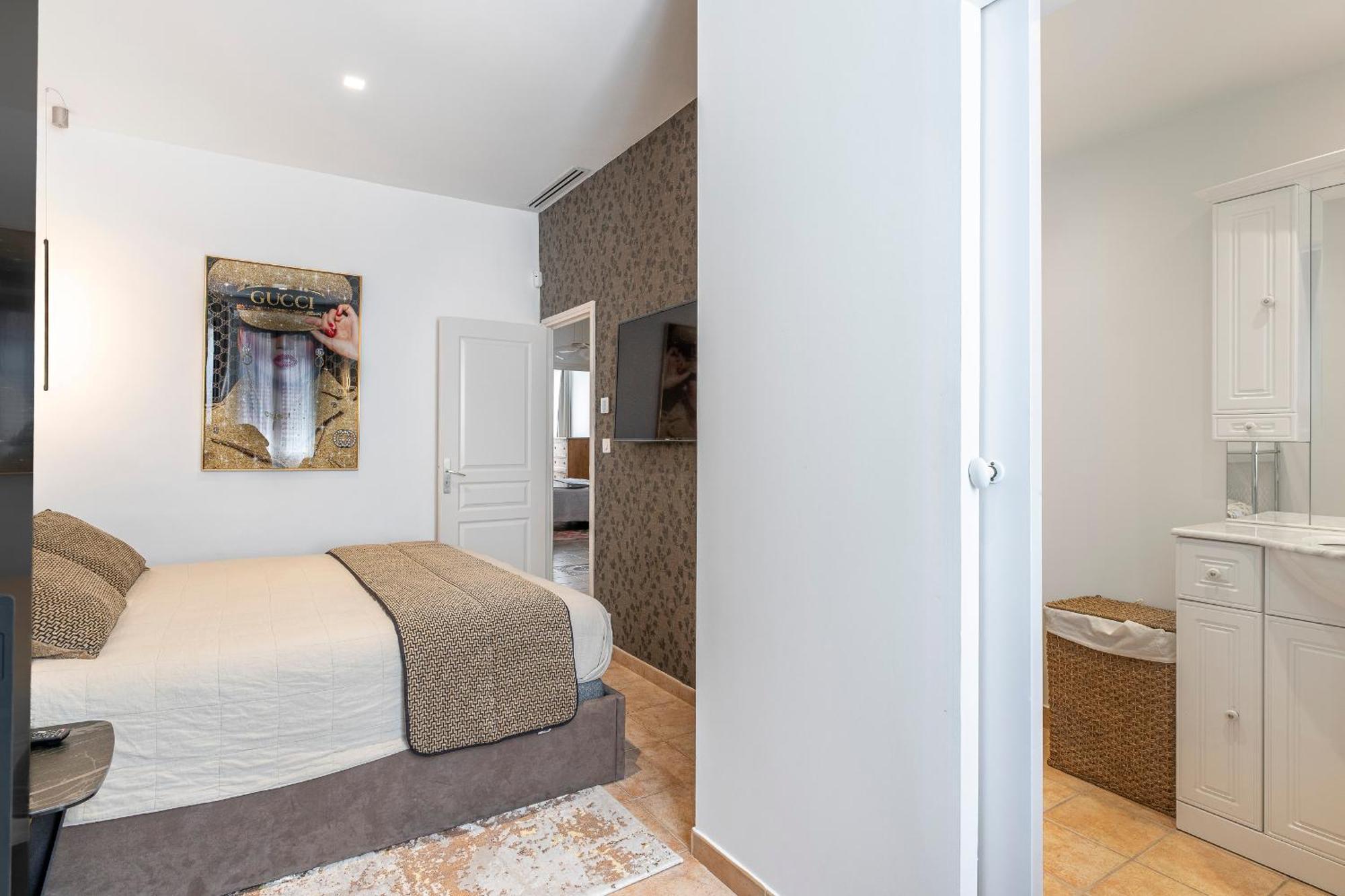 2 Proche Climatise Apartment