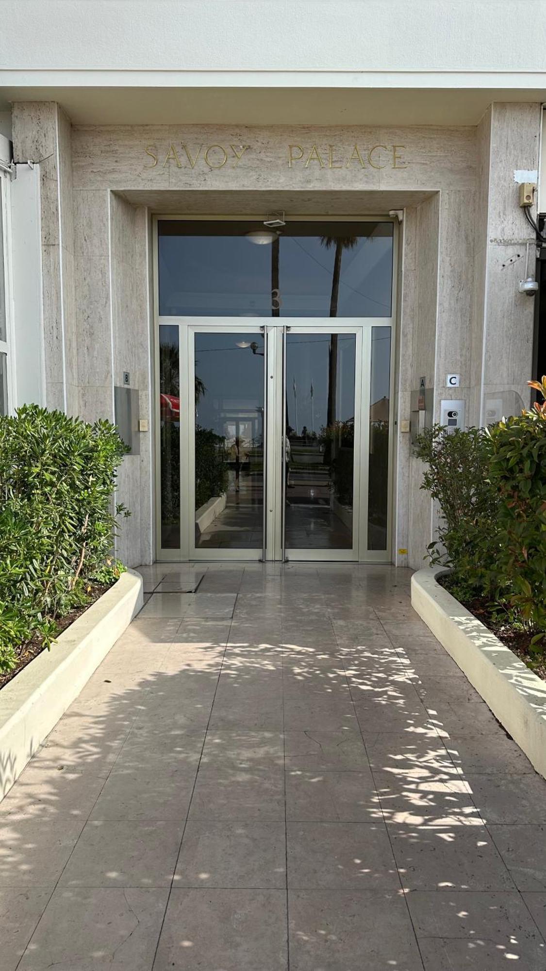 Apartment Carre D Or Face A La