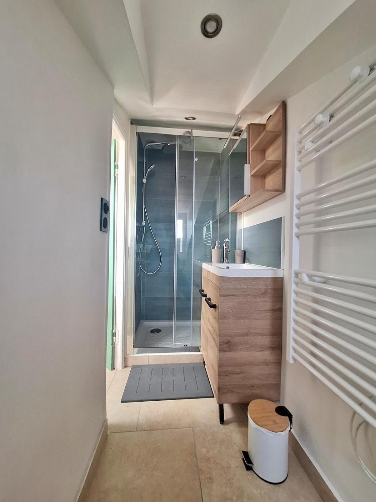 Lofty Hideout With 2 Bedrooms Apartment Nice