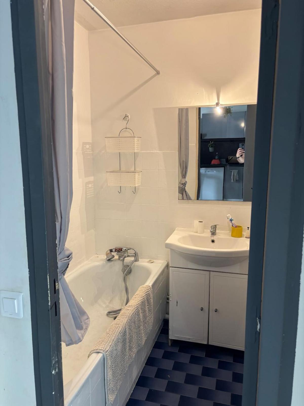 Apartment 2 Piece A 2min De La *