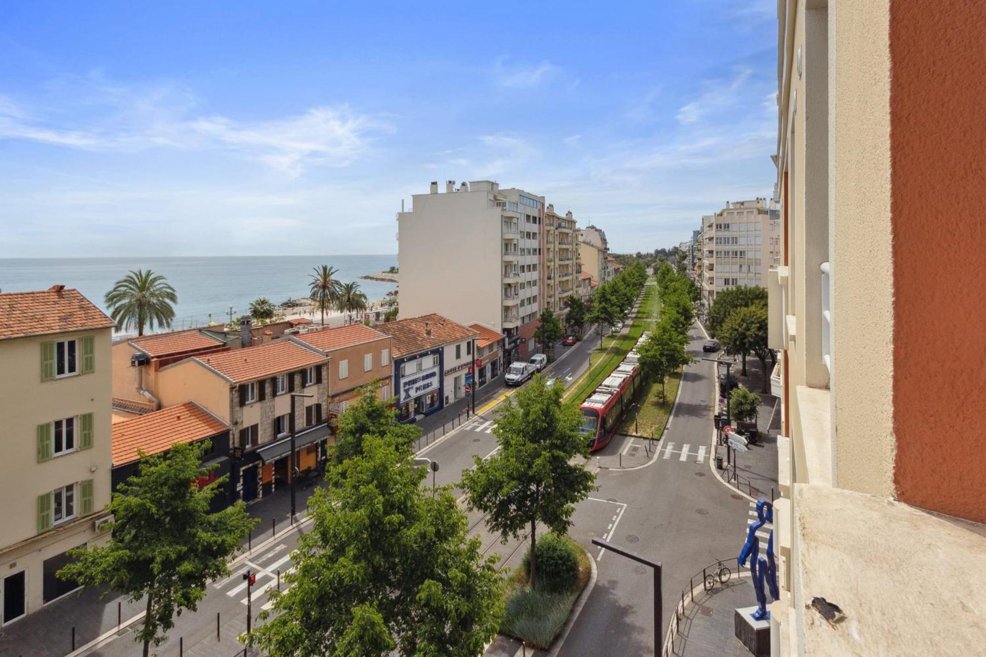 L'azur - Seaview - Ac - Tram - Wifi - Airport Apartment