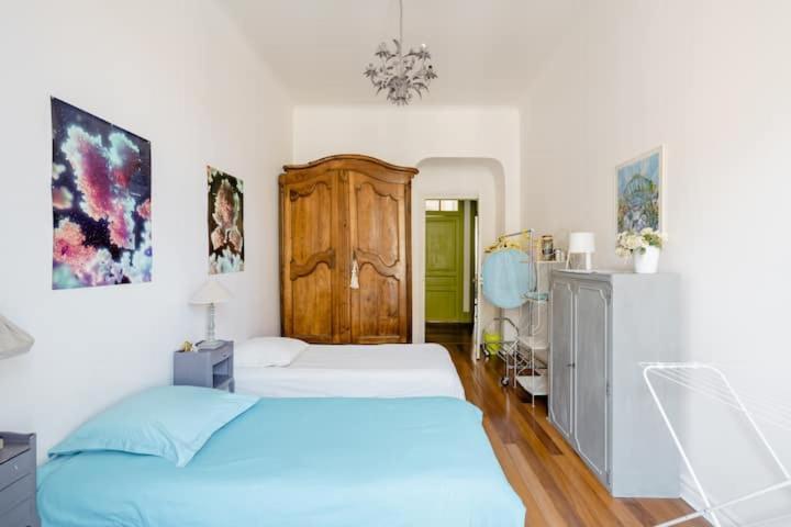 Guest Bedroom In Private Home, Quiet, Elegant, 10 Mins To Beach, 1 Triple And 1 Double Bedrooms