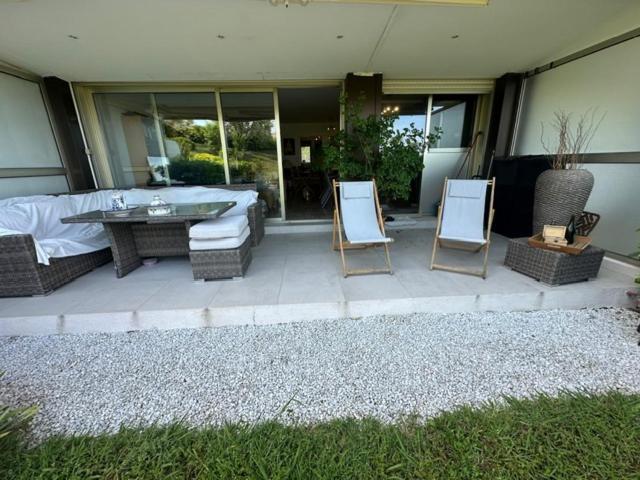 Spacieux Appartement, Jardin, Vue Mer, Calme