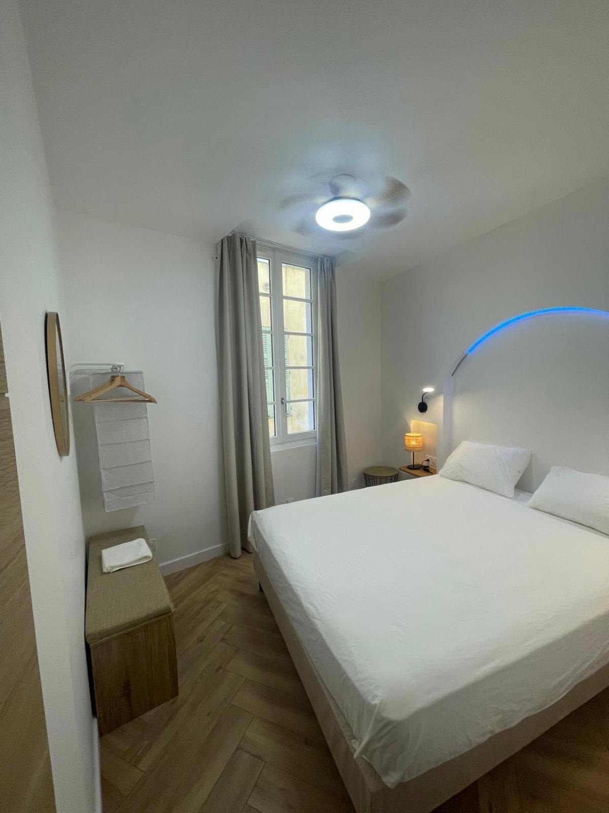 Recently Renovated In Quiet Area In Heart Of Old Nice