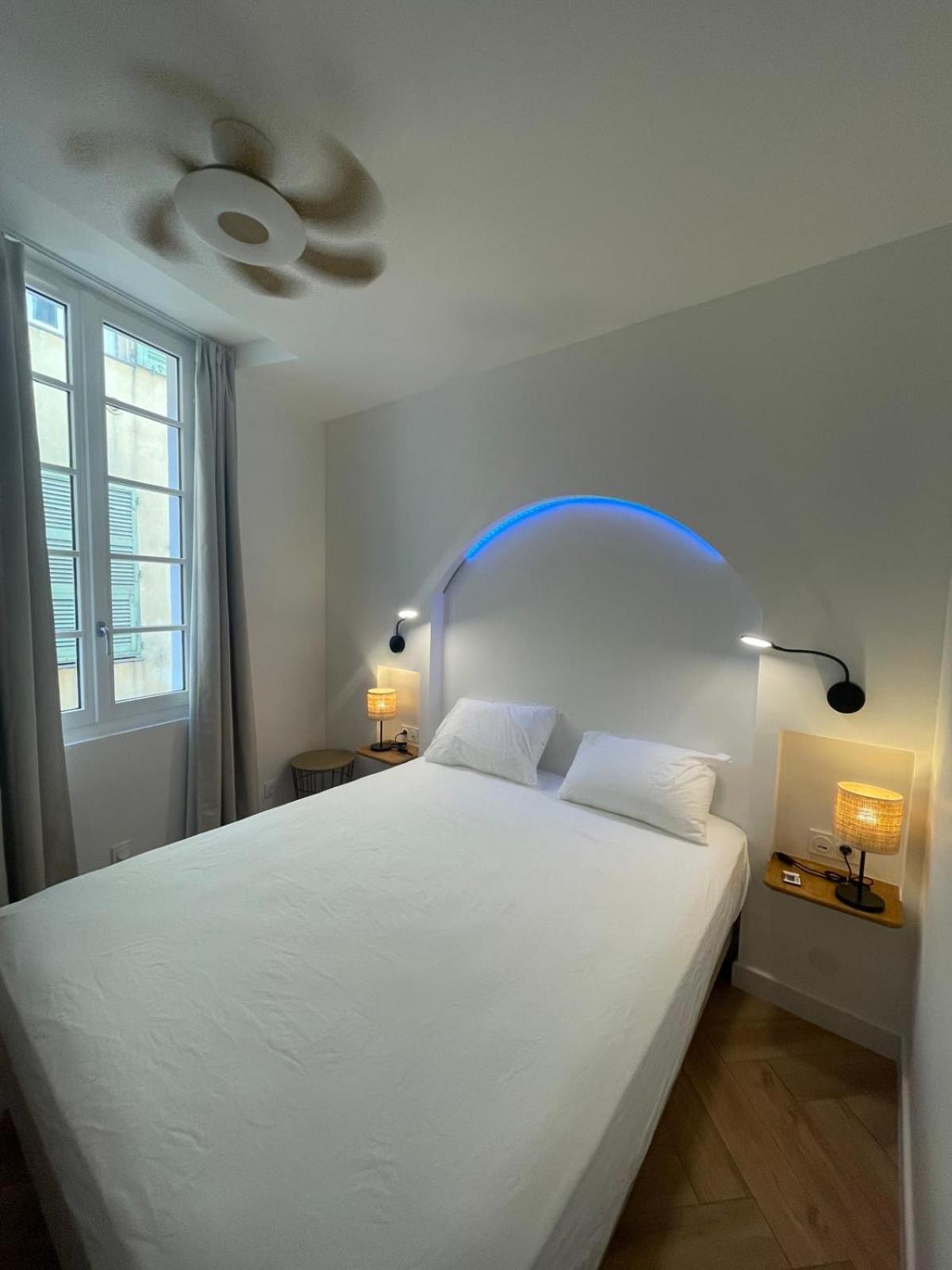 Apartment Recently Renovated In Quiet Area In Heart Of Old *